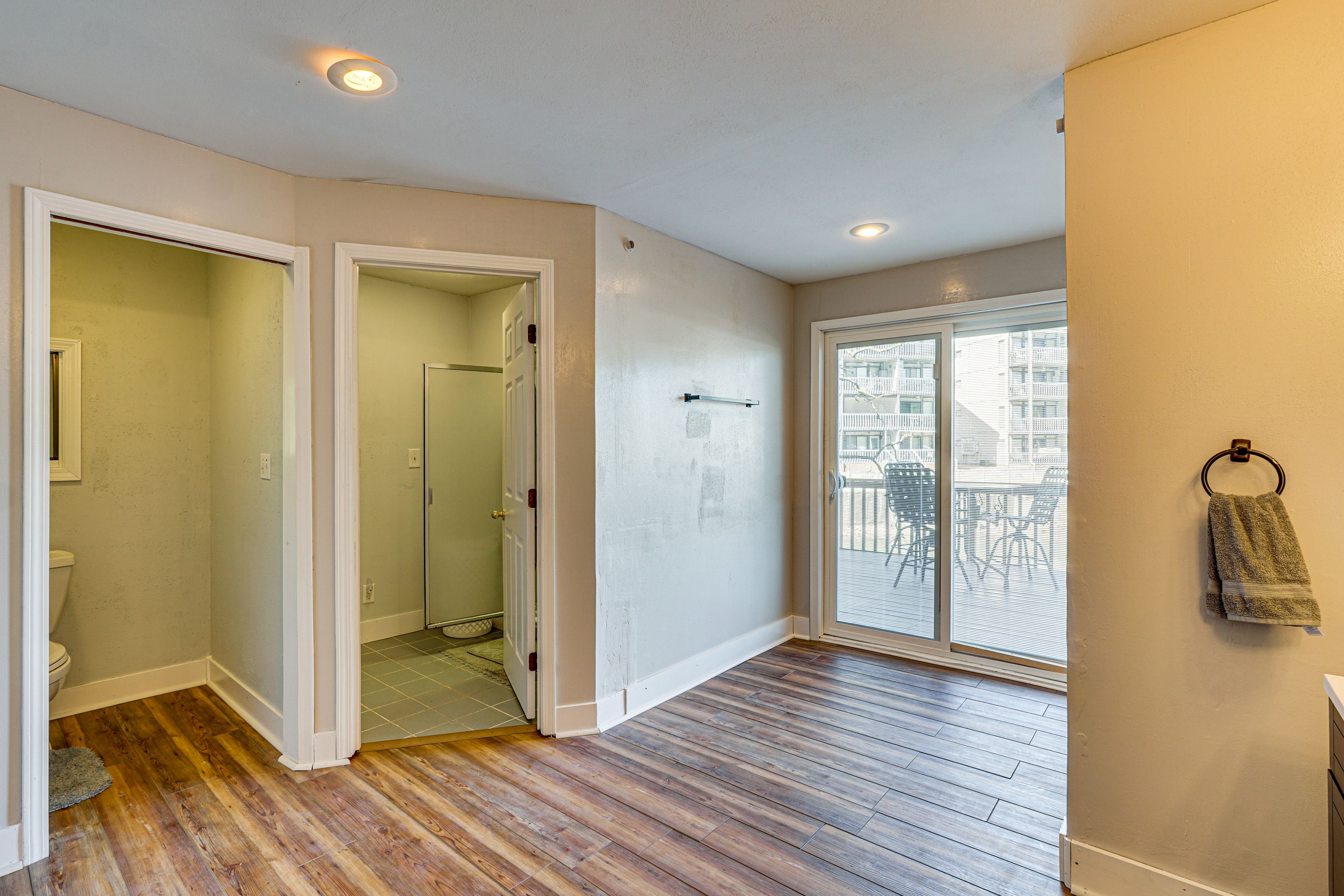 En-Suite Bathroom | Lower Level