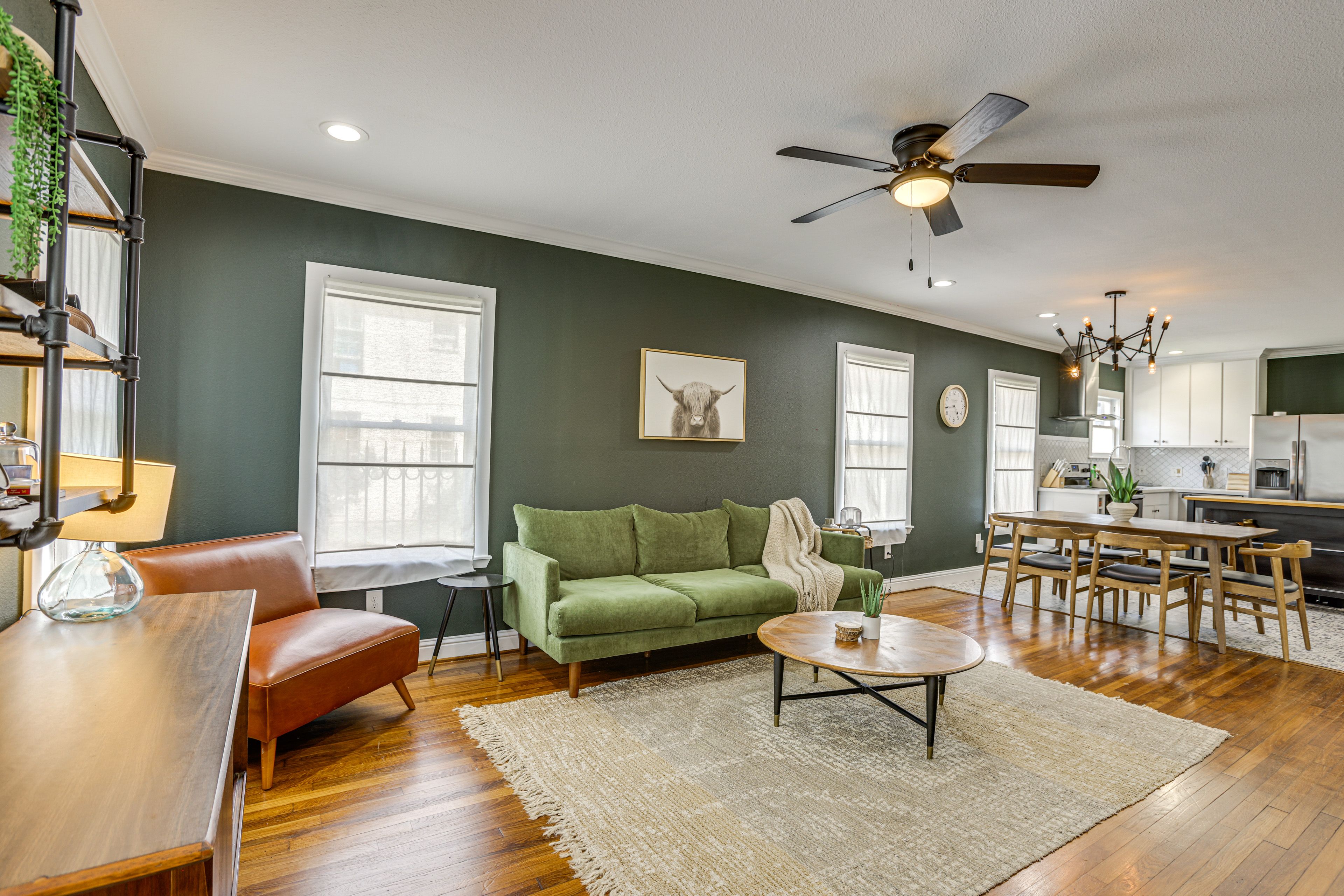 Living Room | Free WiFi | Smart TV