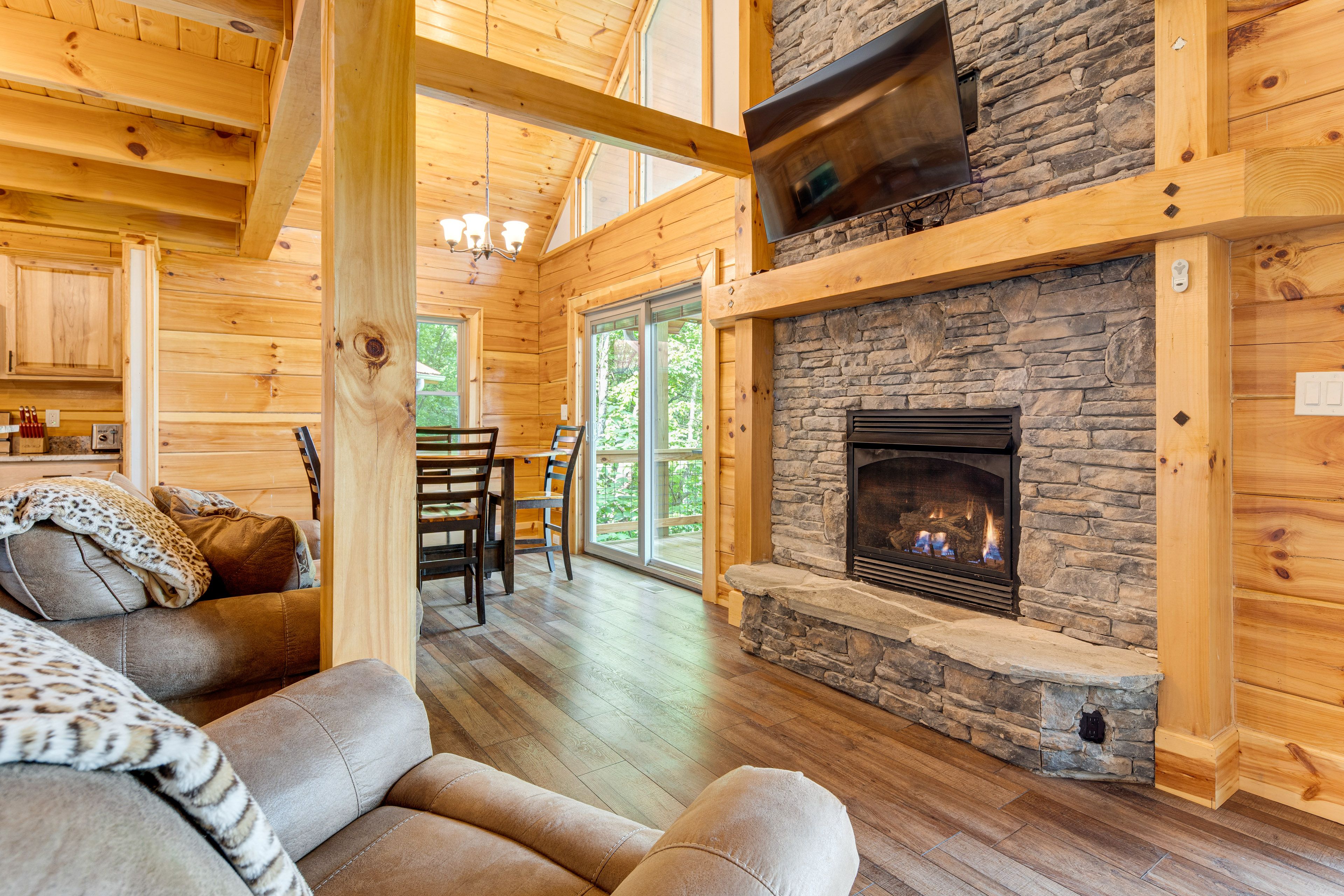 Living Room | Free WiFi | Central A/C & Heat | Gas Fireplace | 1st Floor