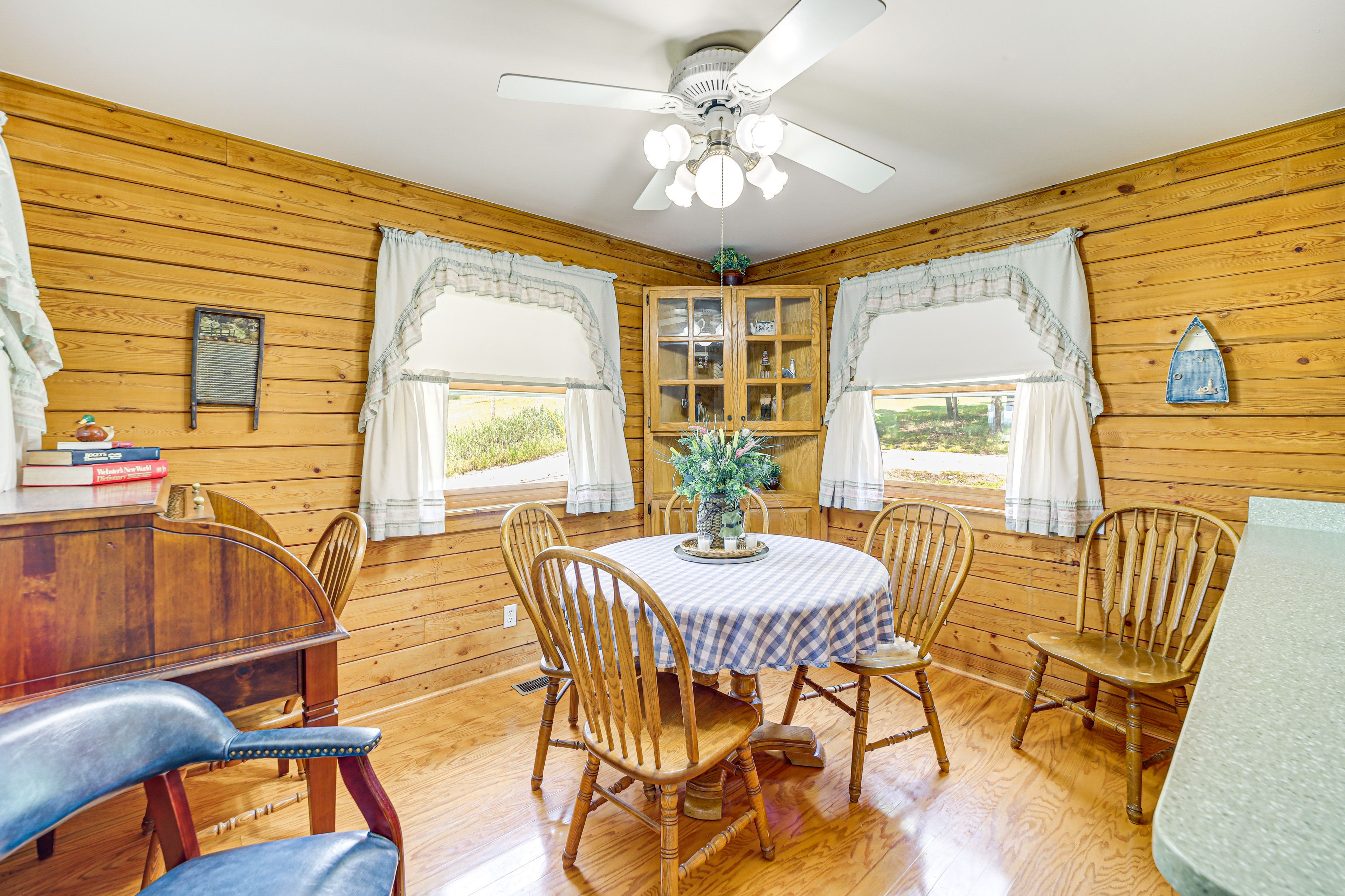 Dining Area | 1st Floor