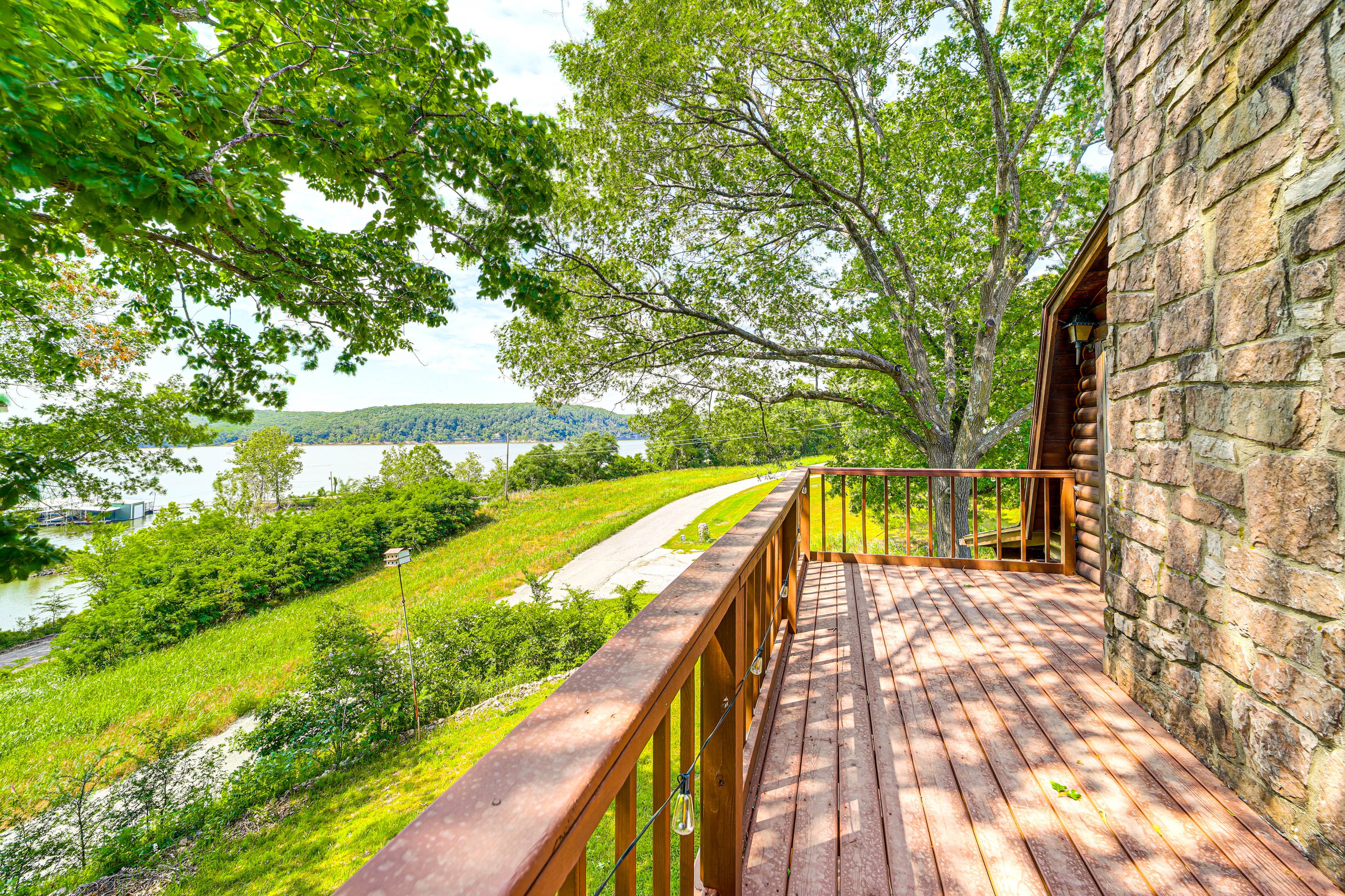 Spavinaw Vacation Rental | 3BR | 2BA | 1,751 Sq Ft | Stairs Required