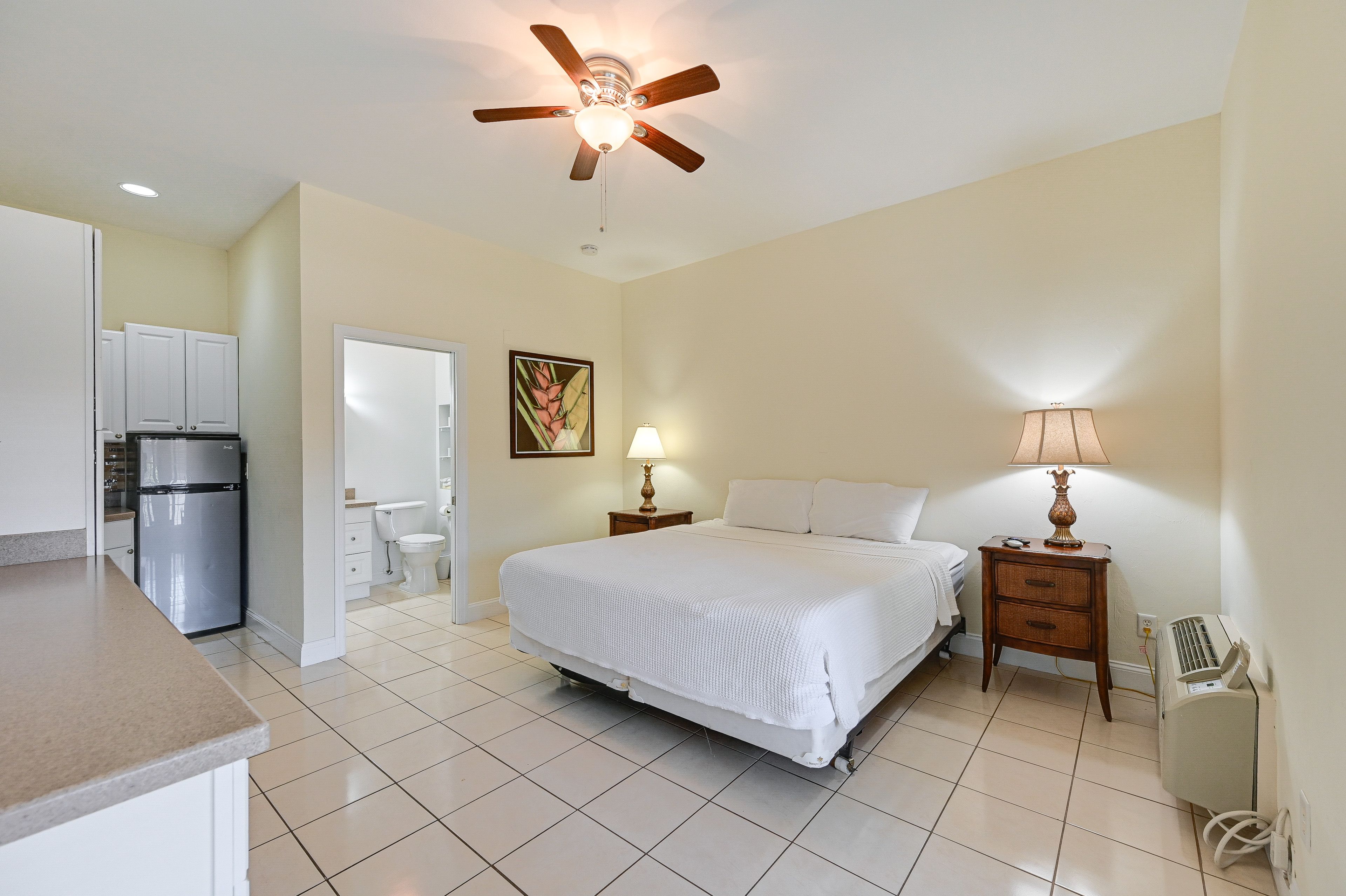 Naples Vacation Rental | Studio | 1BA | 1 Small Step Required | 300 Sq Ft