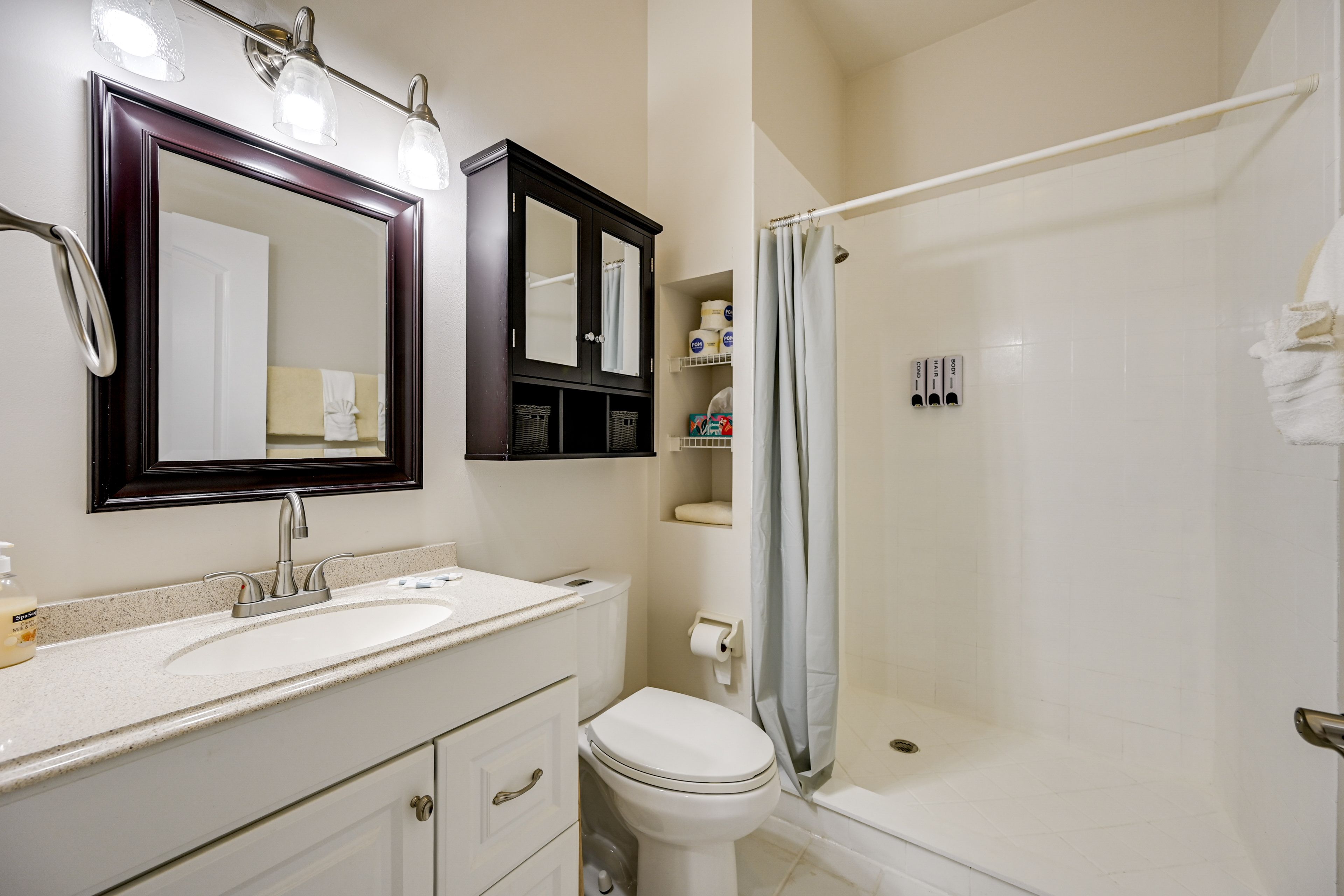 Full Bathroom