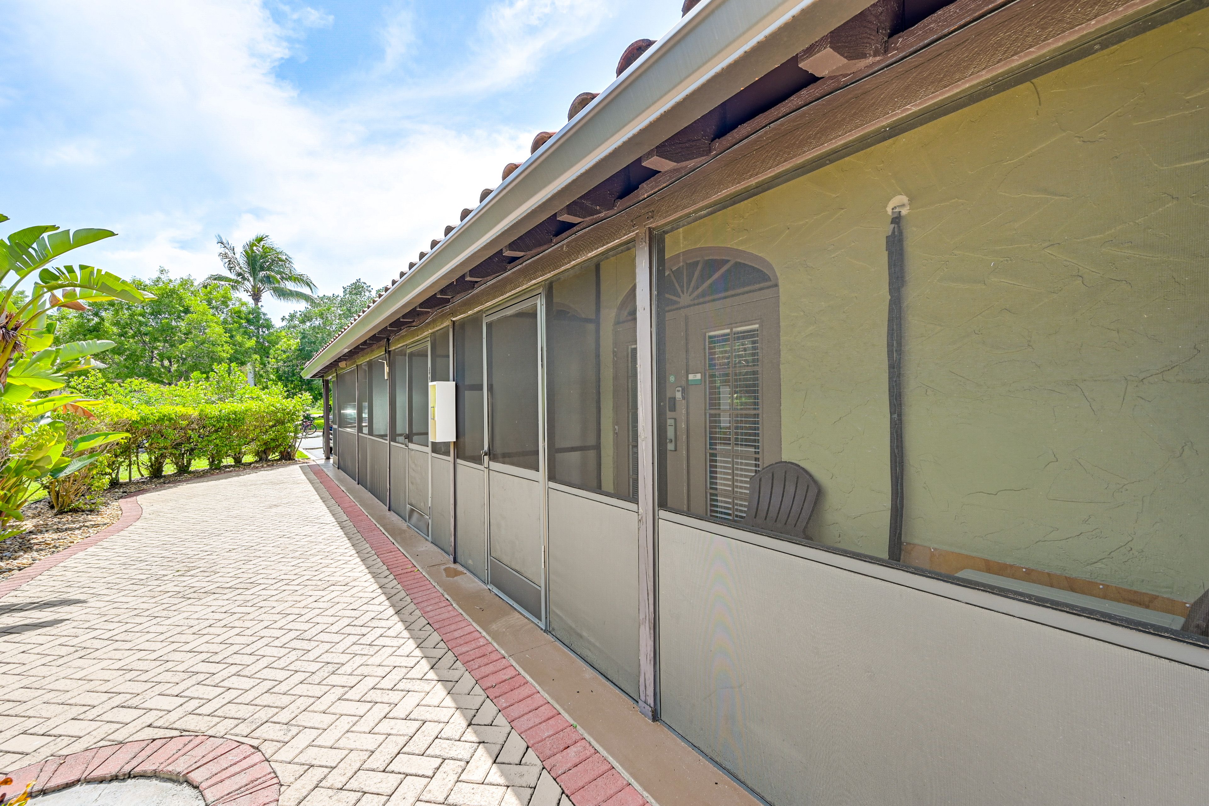 Building Exterior | Parking | Community Parking Lot (1 Vehicle)