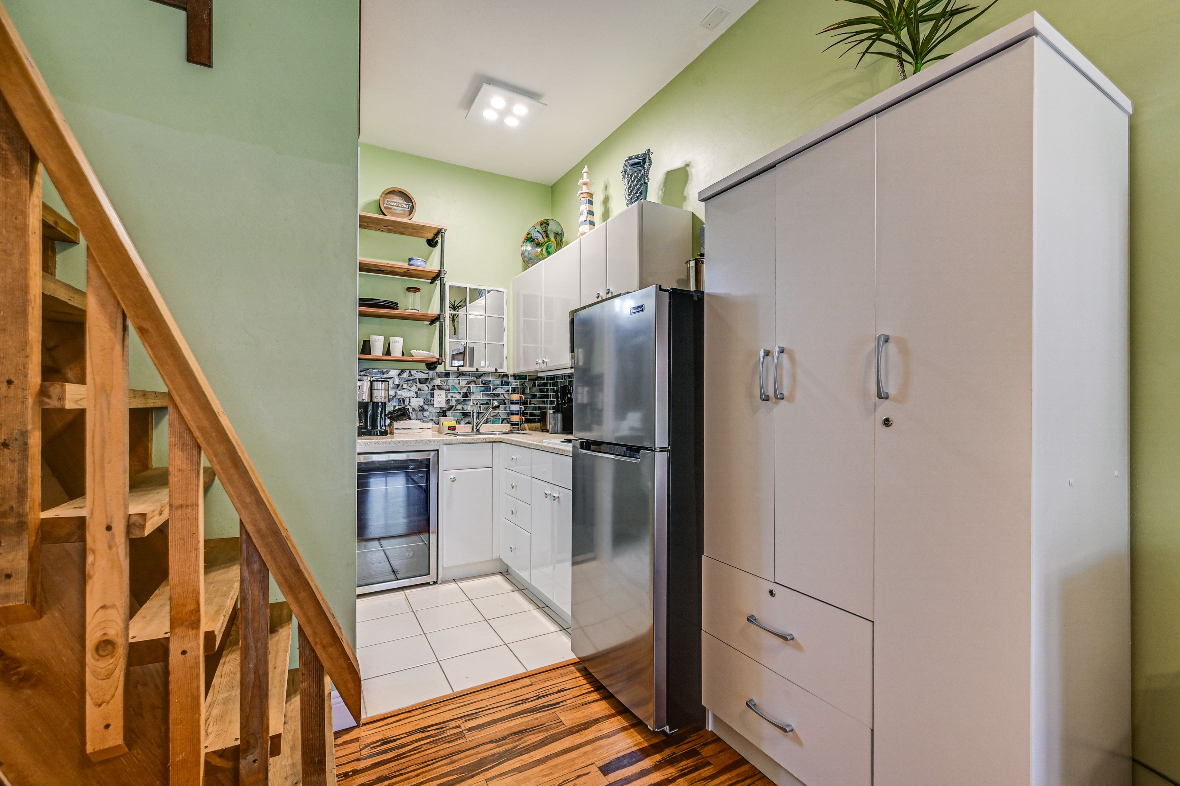 Kitchen | Trash Bags & Paper Towels