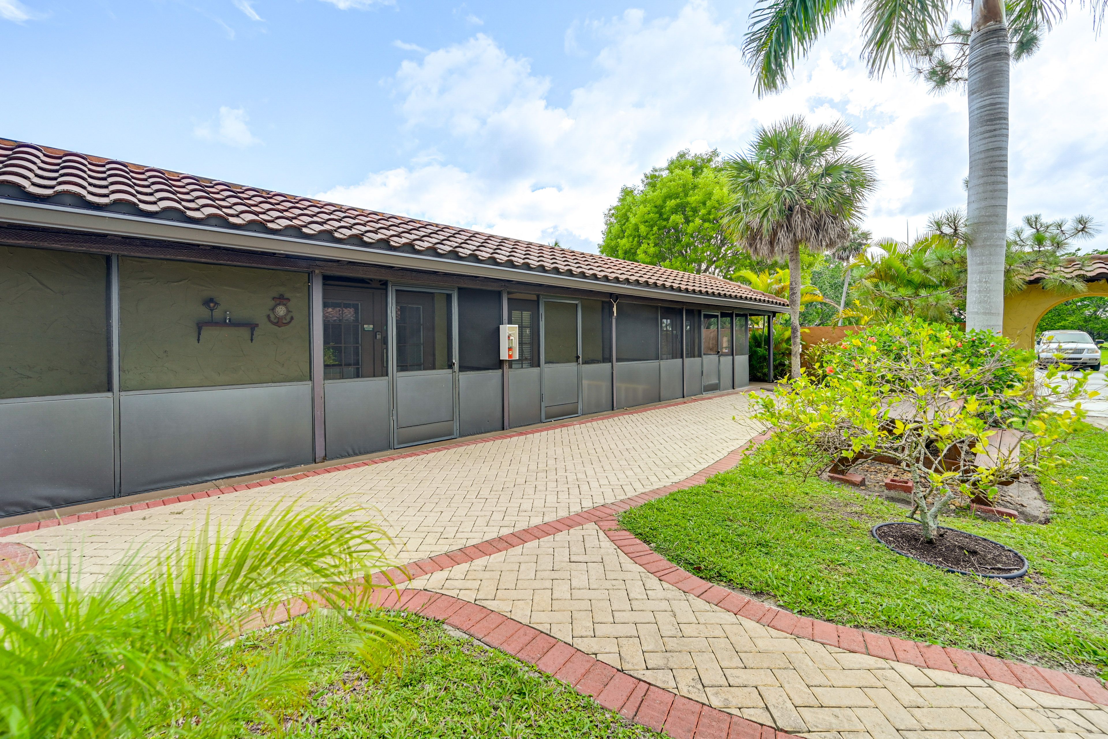 Building Exterior | Parking | Community Parking Lot (1 Vehicle)
