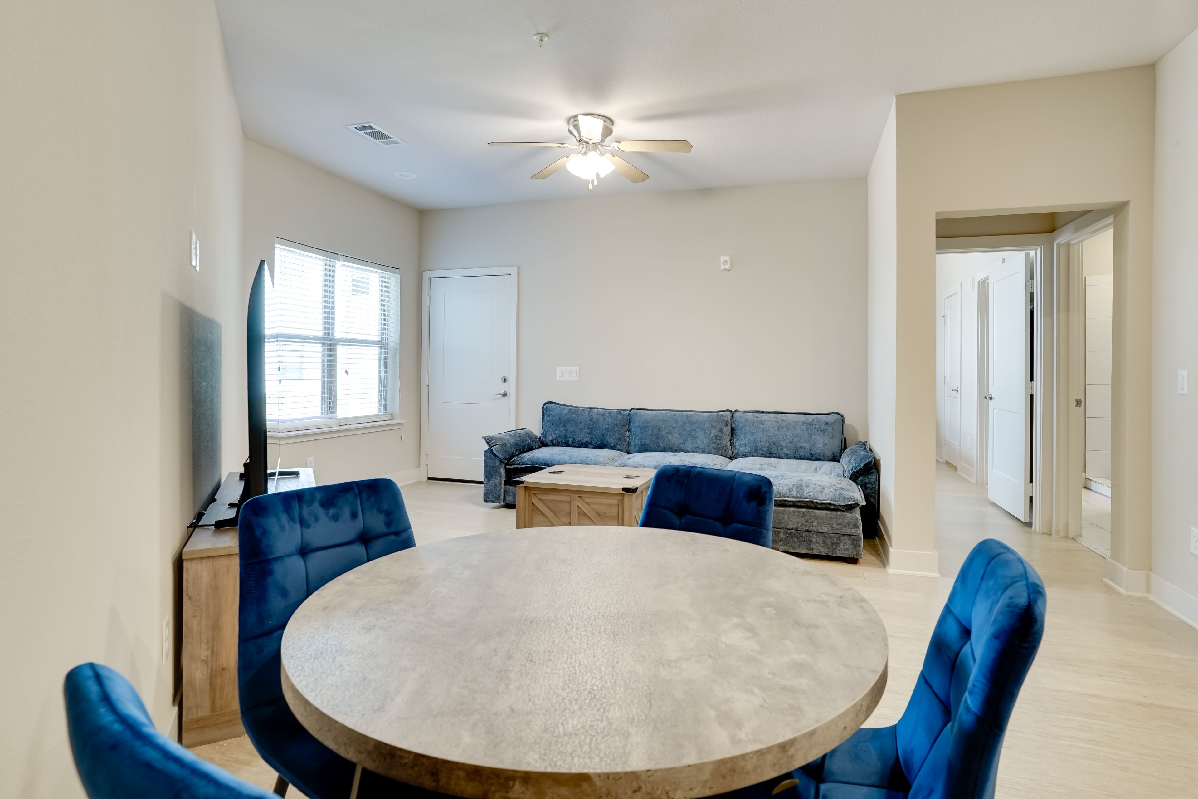 Dining Area | Dishware & Flatware