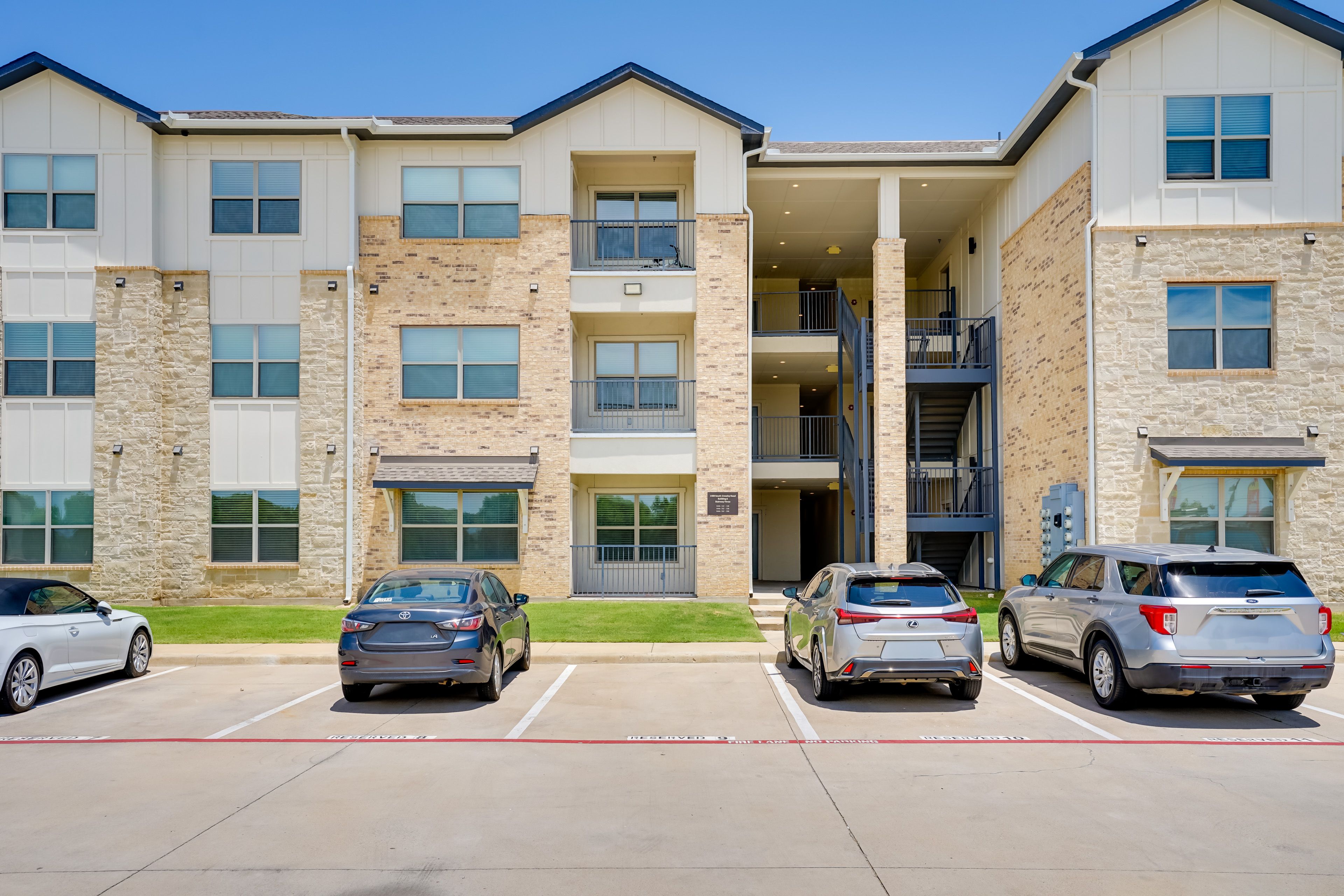 Designated Parking Space (1 Vehicle) | Free Street Parking