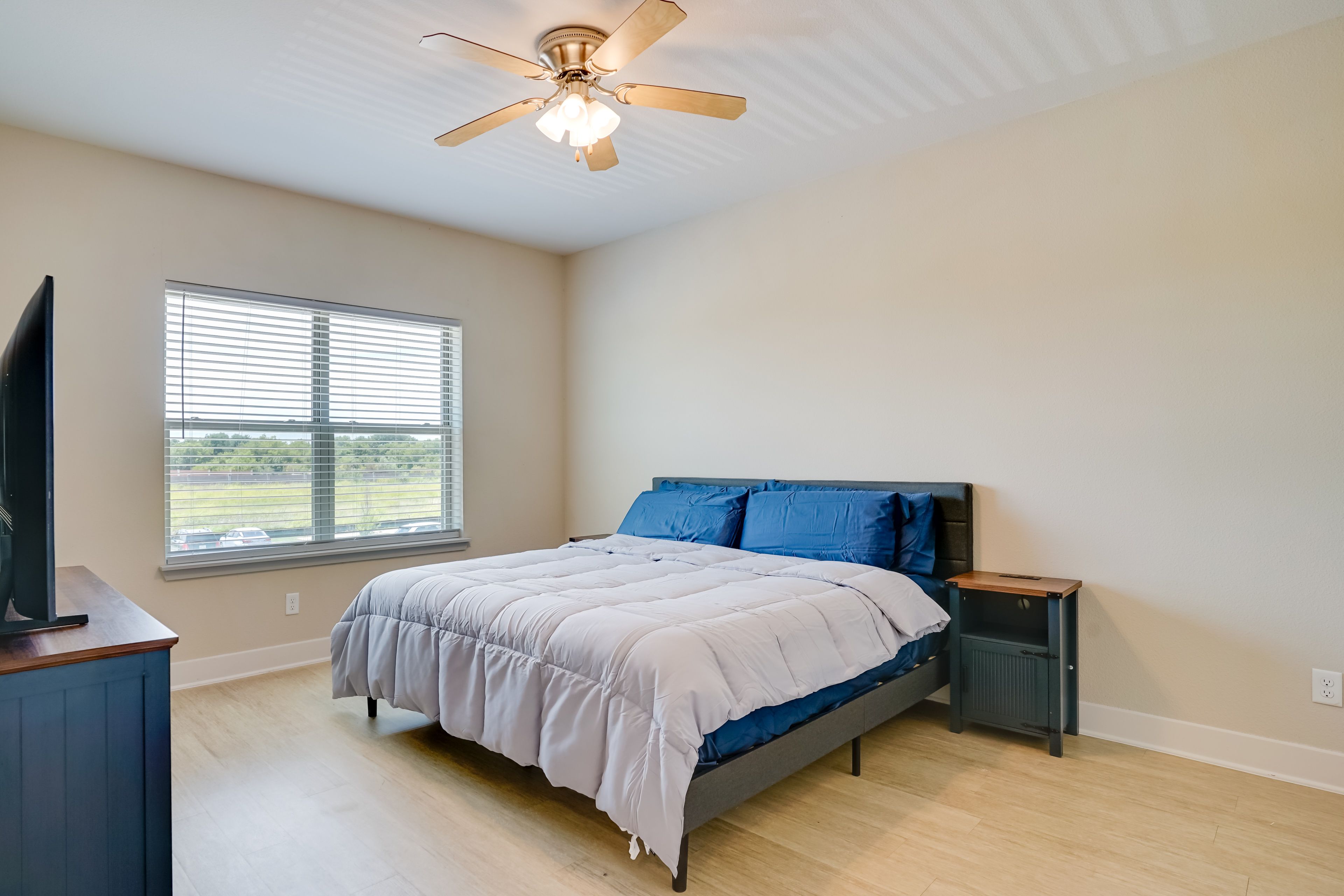 Bedroom 1 | King Bed | Linens Provided | Smart TV