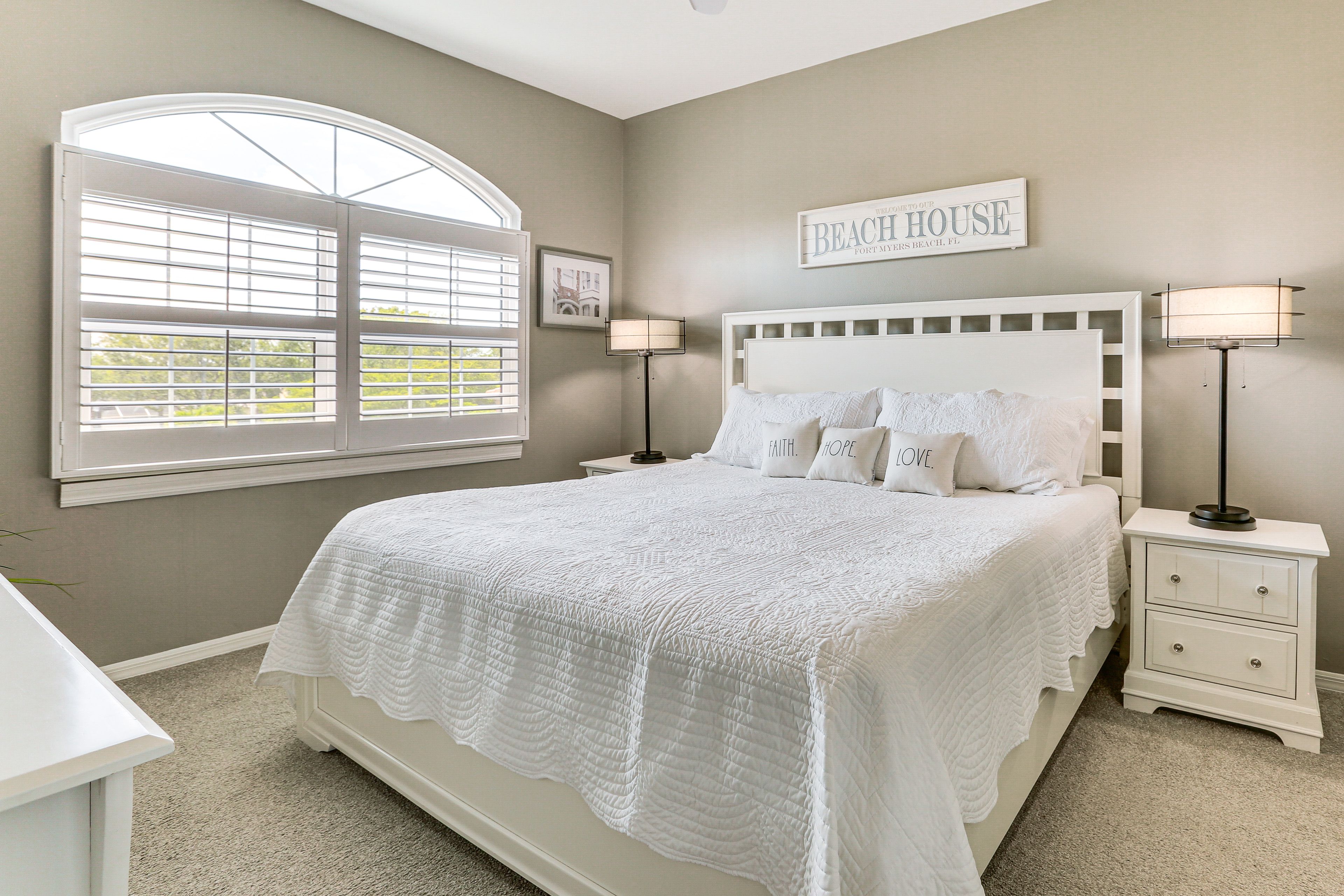 Bedroom 1 | King Bed | Smart TV | Linens Provided