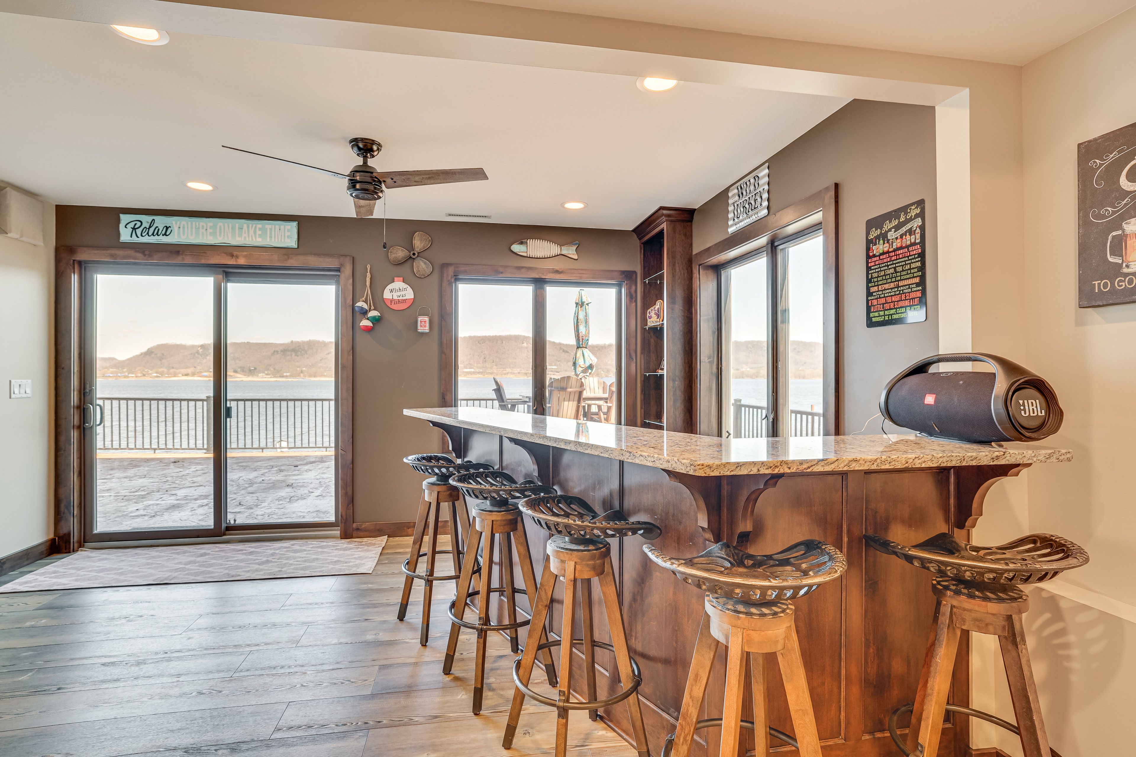 Dry Bar | Smart TV w/ Cable | Gas Fireplace | Video Arcade Machine | Basement