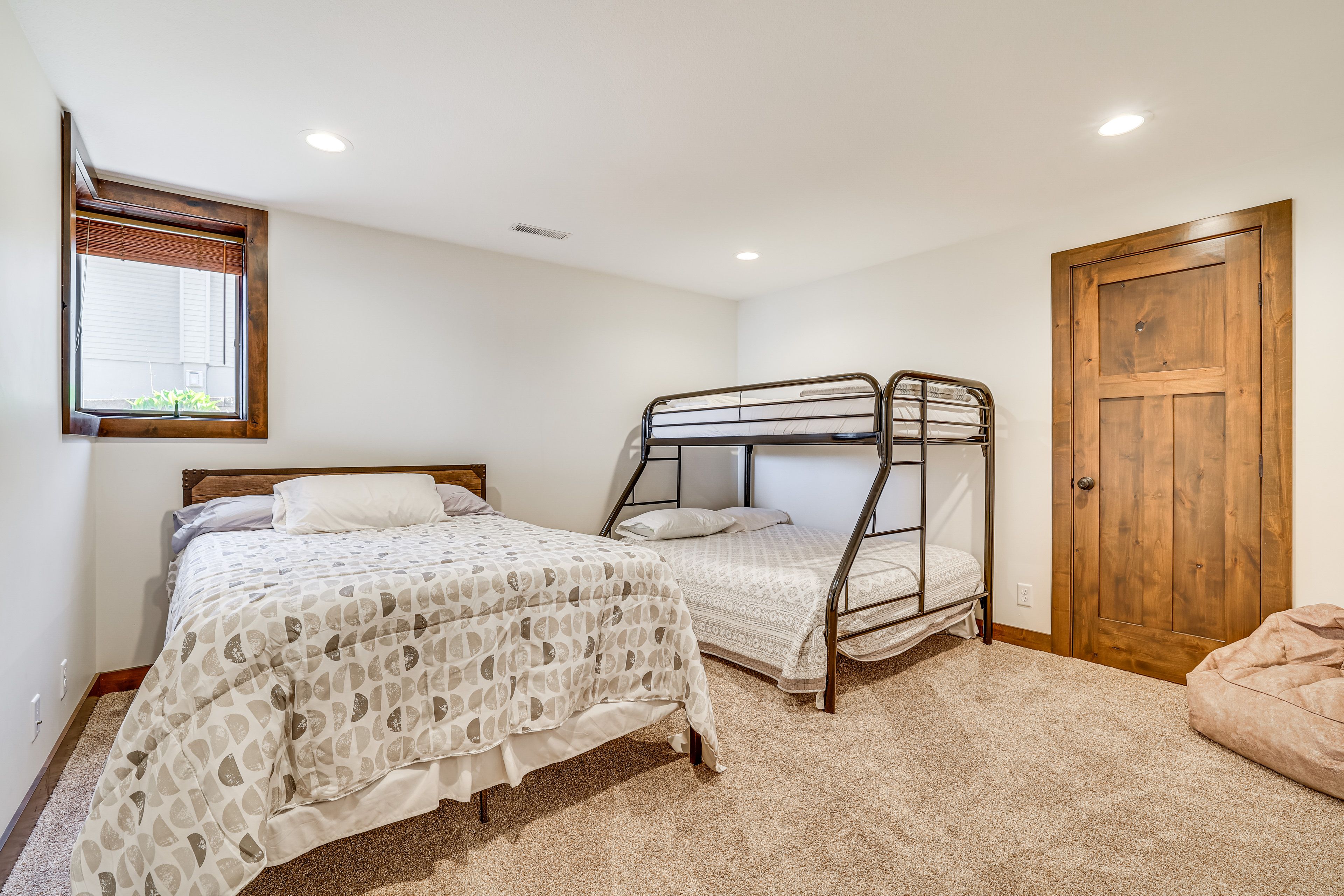 Bedroom 2 | Full Bed | Twin/Full Bunk Bed | Basement