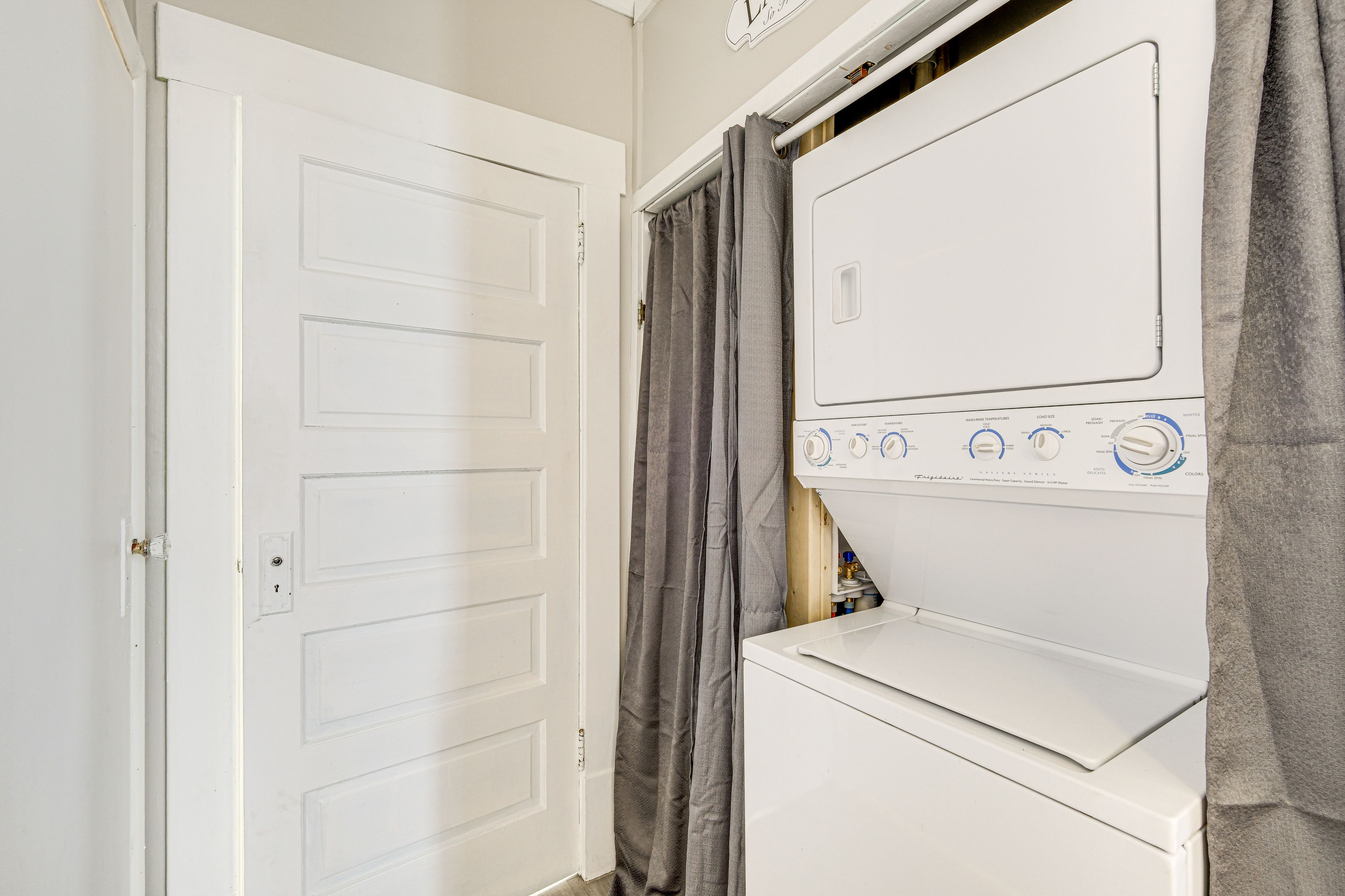 Laundry Room | Washer & Dryer