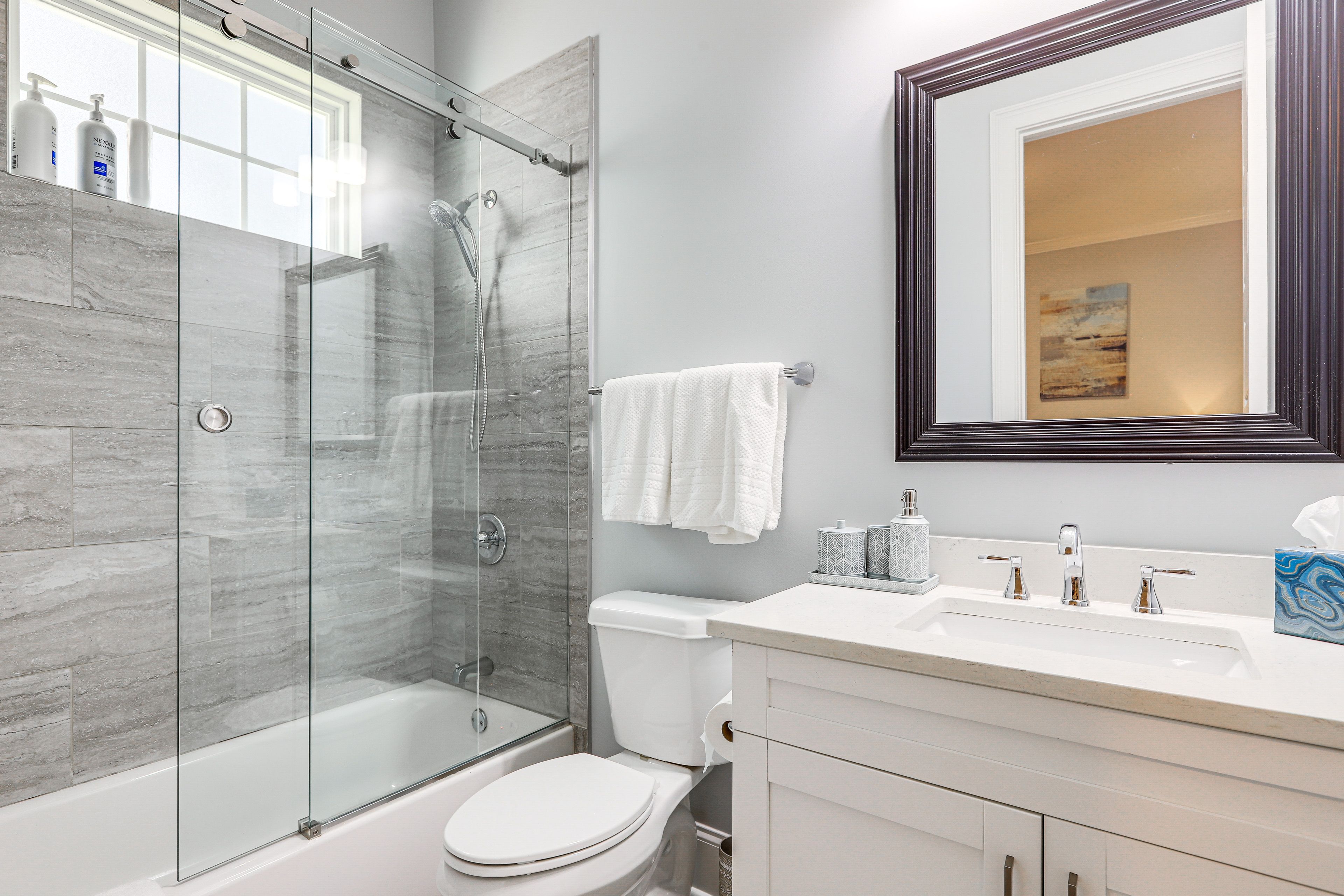 Full Bathroom