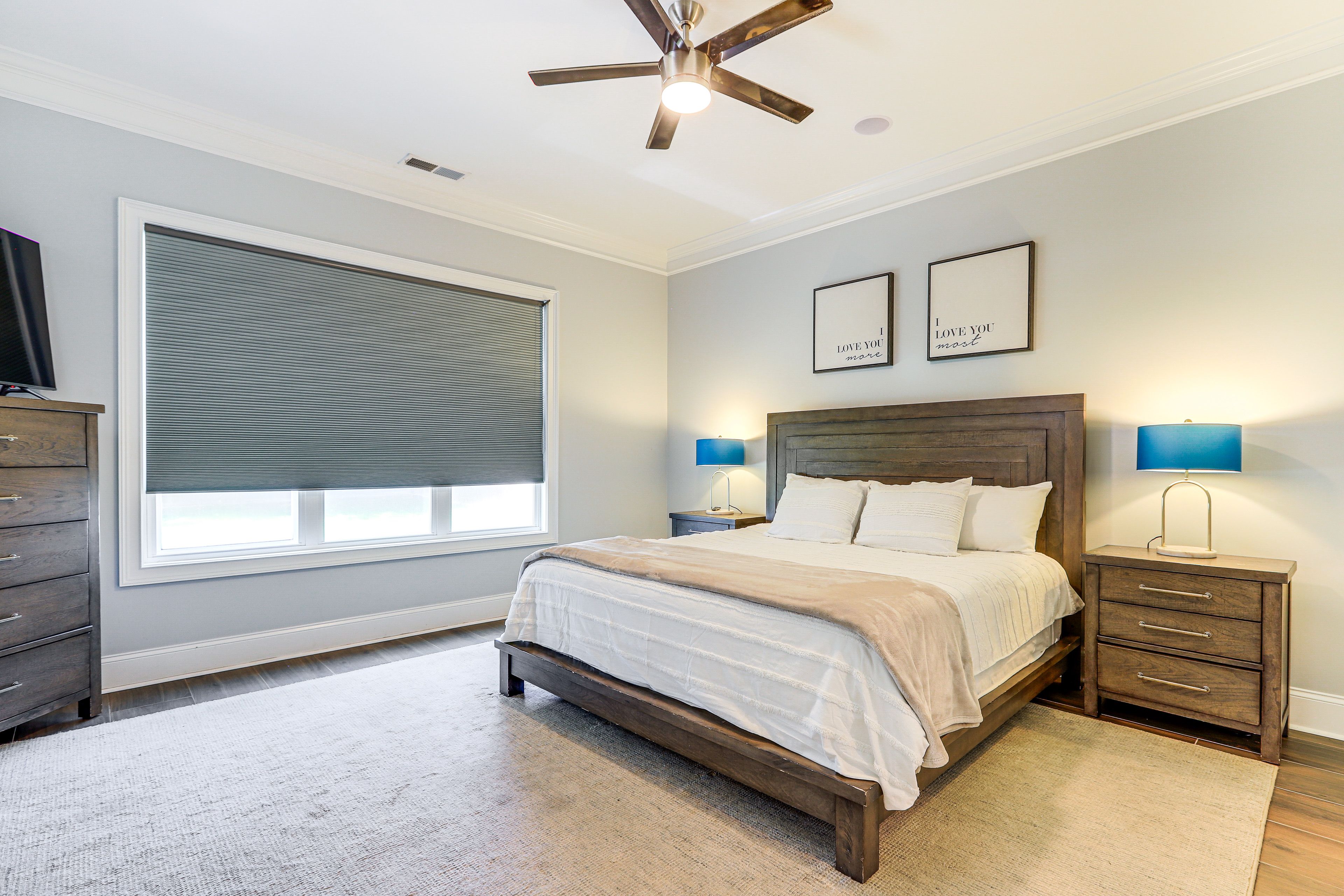 Bedroom 1 | King Bed | Smart TV