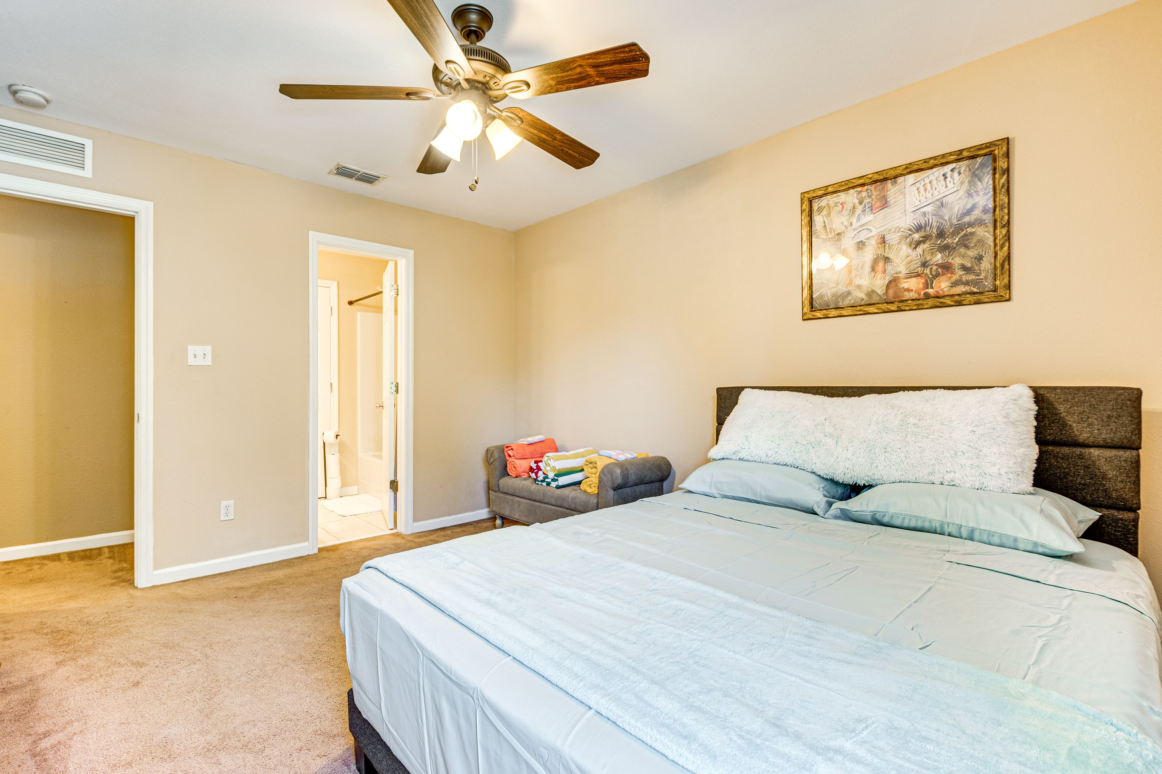 Bedroom 3 | 2nd Floor | Queen Bed
