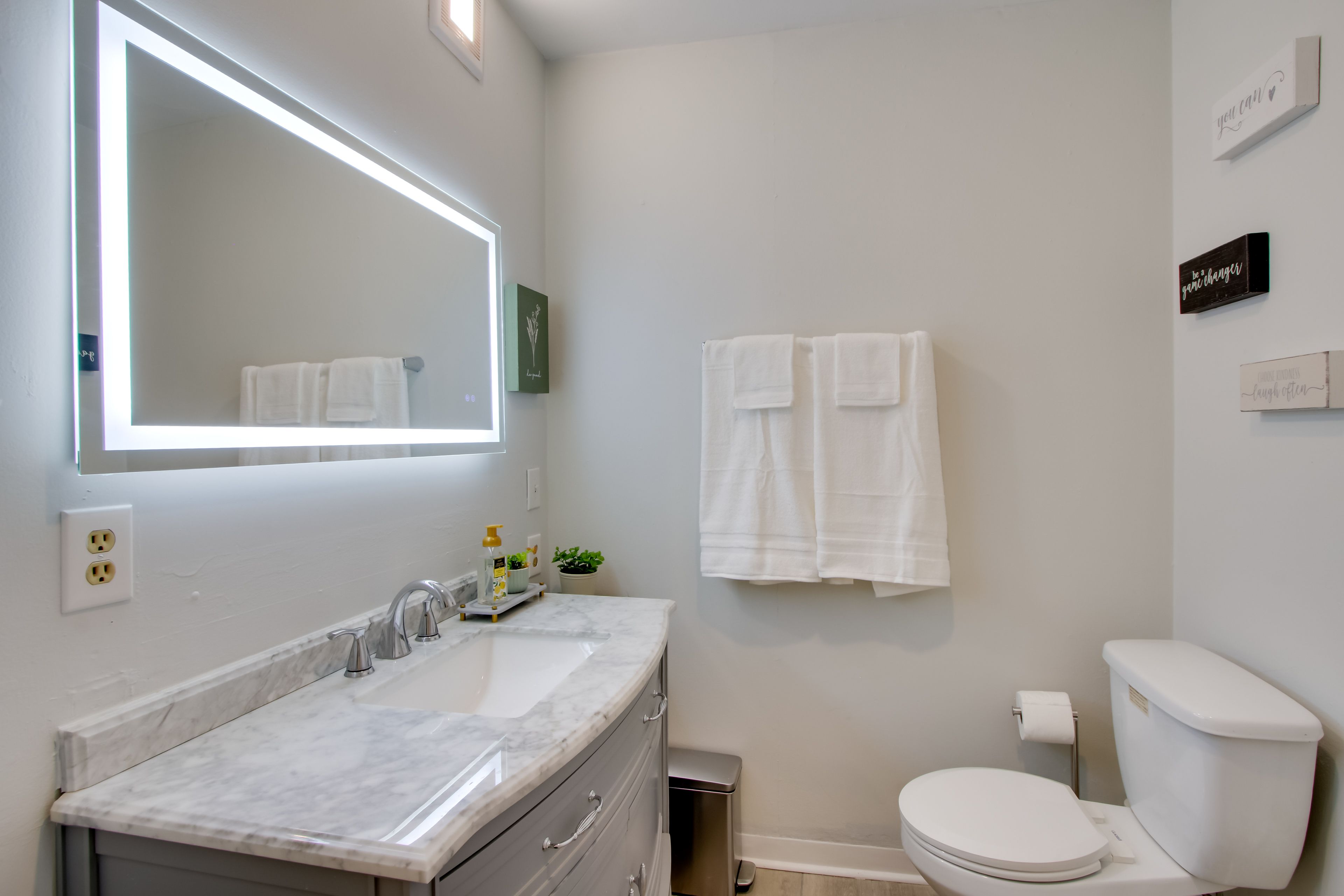 Full Bathroom | Towels & Linens Provided
