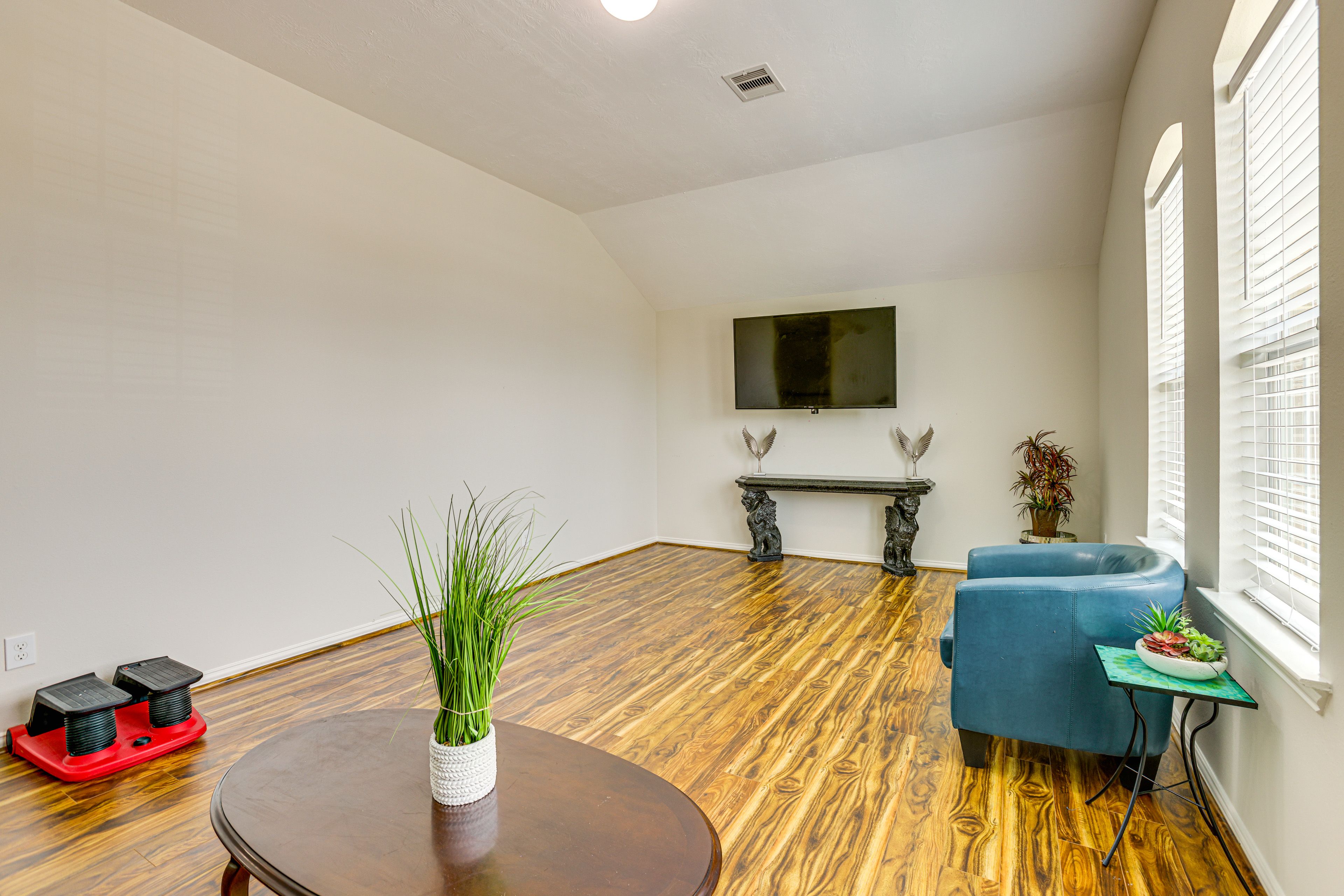 Loft | 2nd Floor