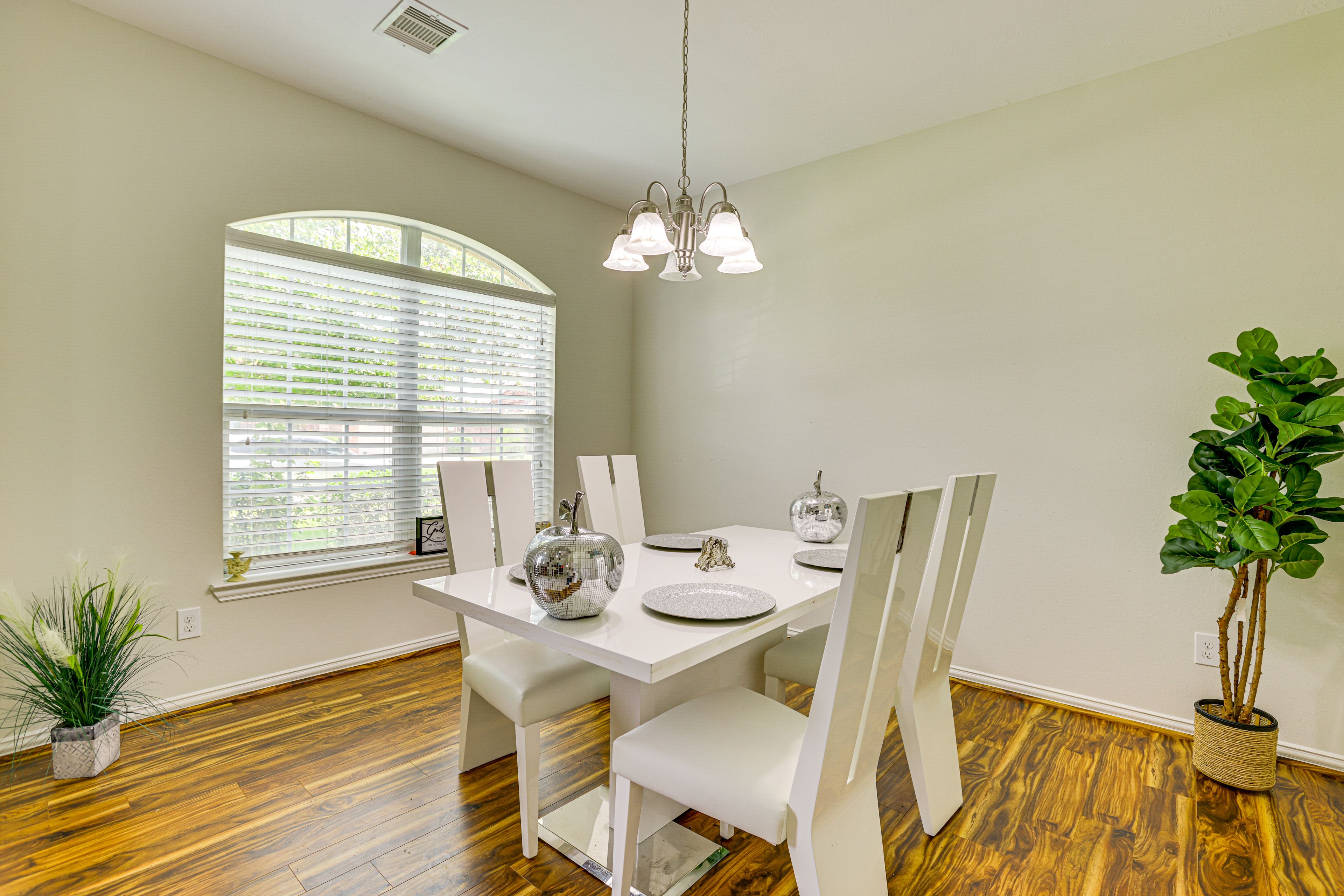 Dining Area | Dishware & Flatware | Central A/C & Heat | 1st Floor