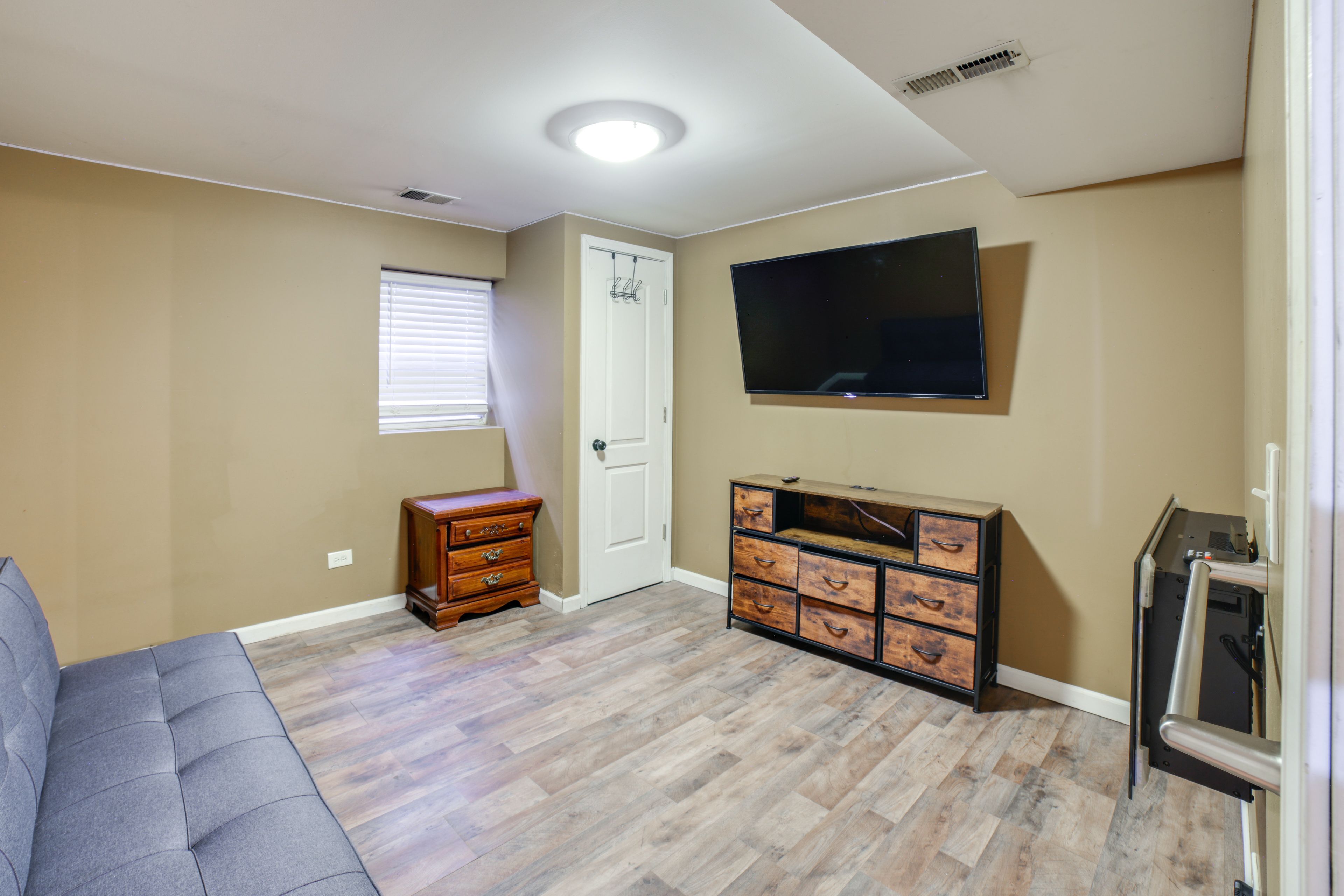 Bedroom 4 | Futon | Basement