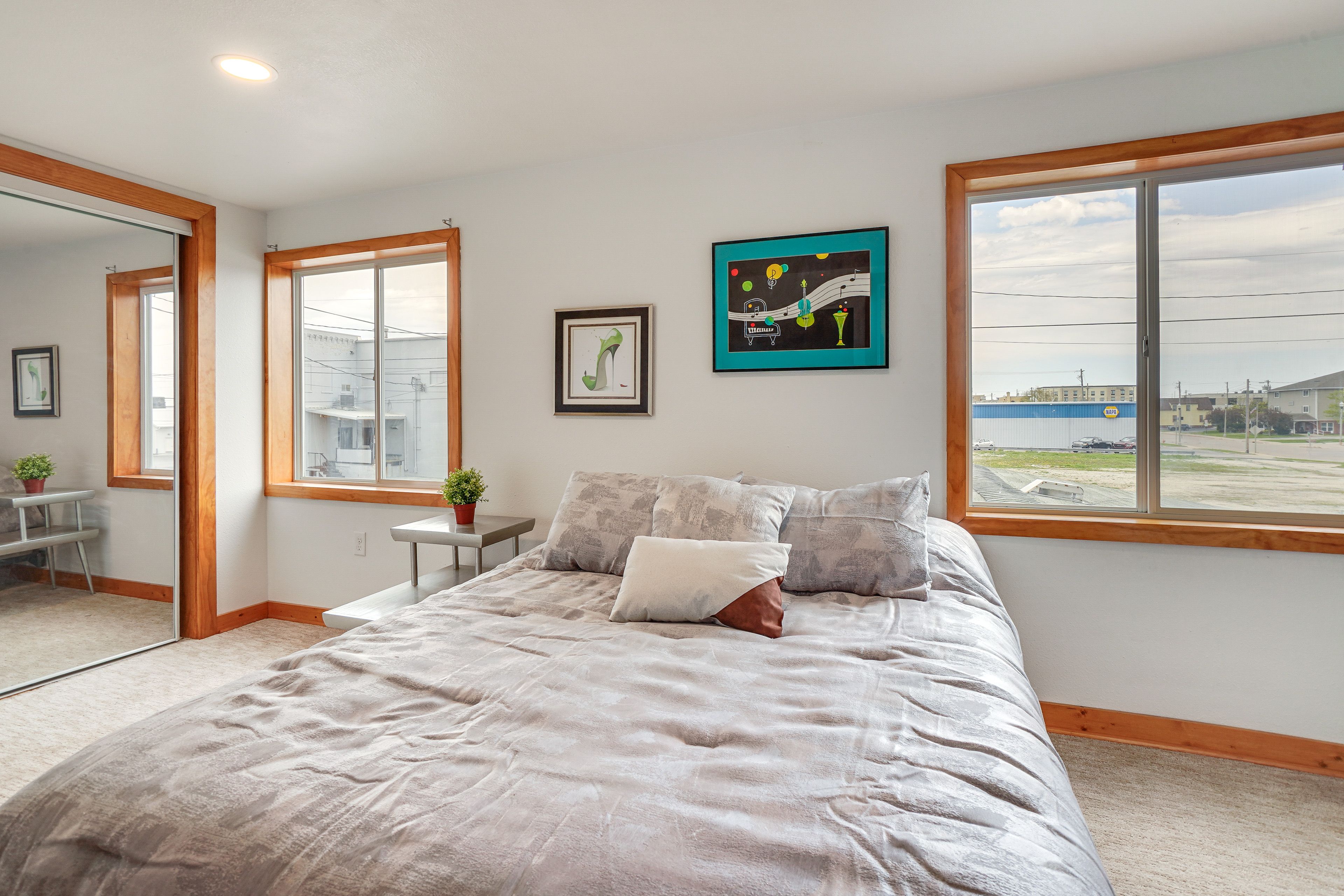 Bedroom 2 | Queen Bed | 2nd Floor