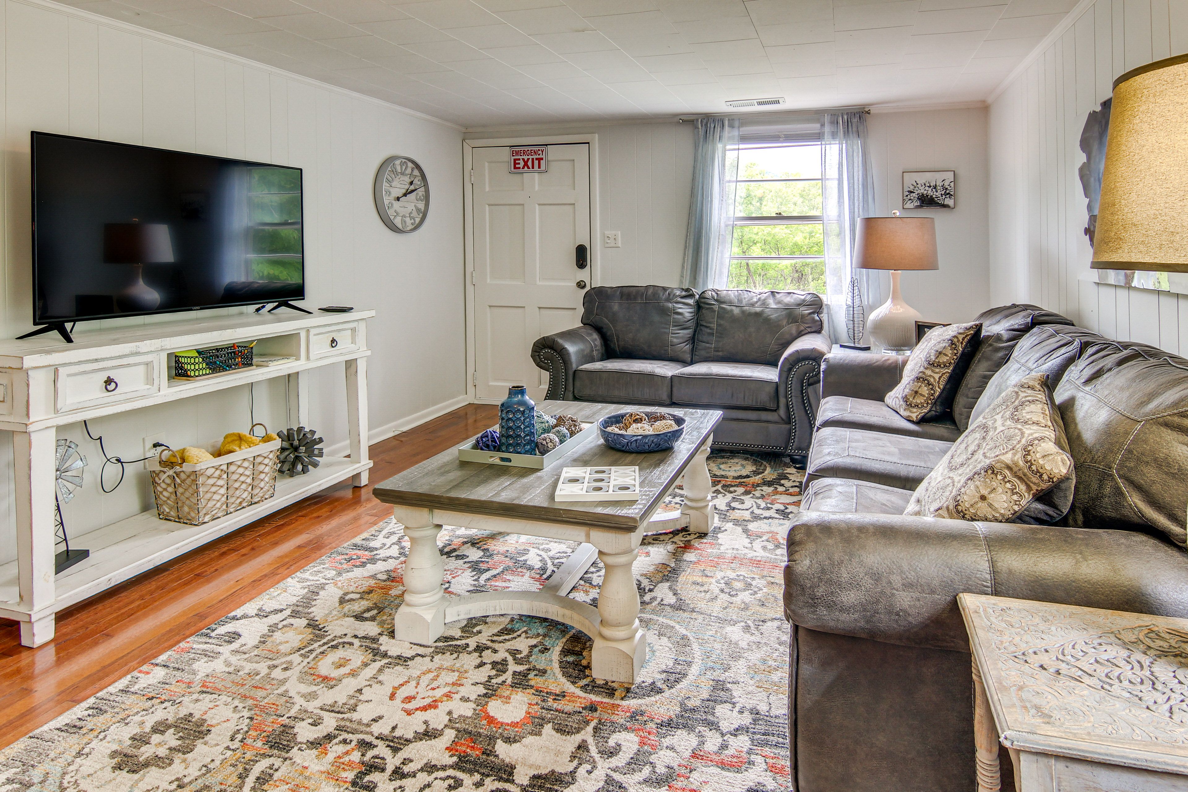 Living Room | Single-Story Home | Central A/C & Heat