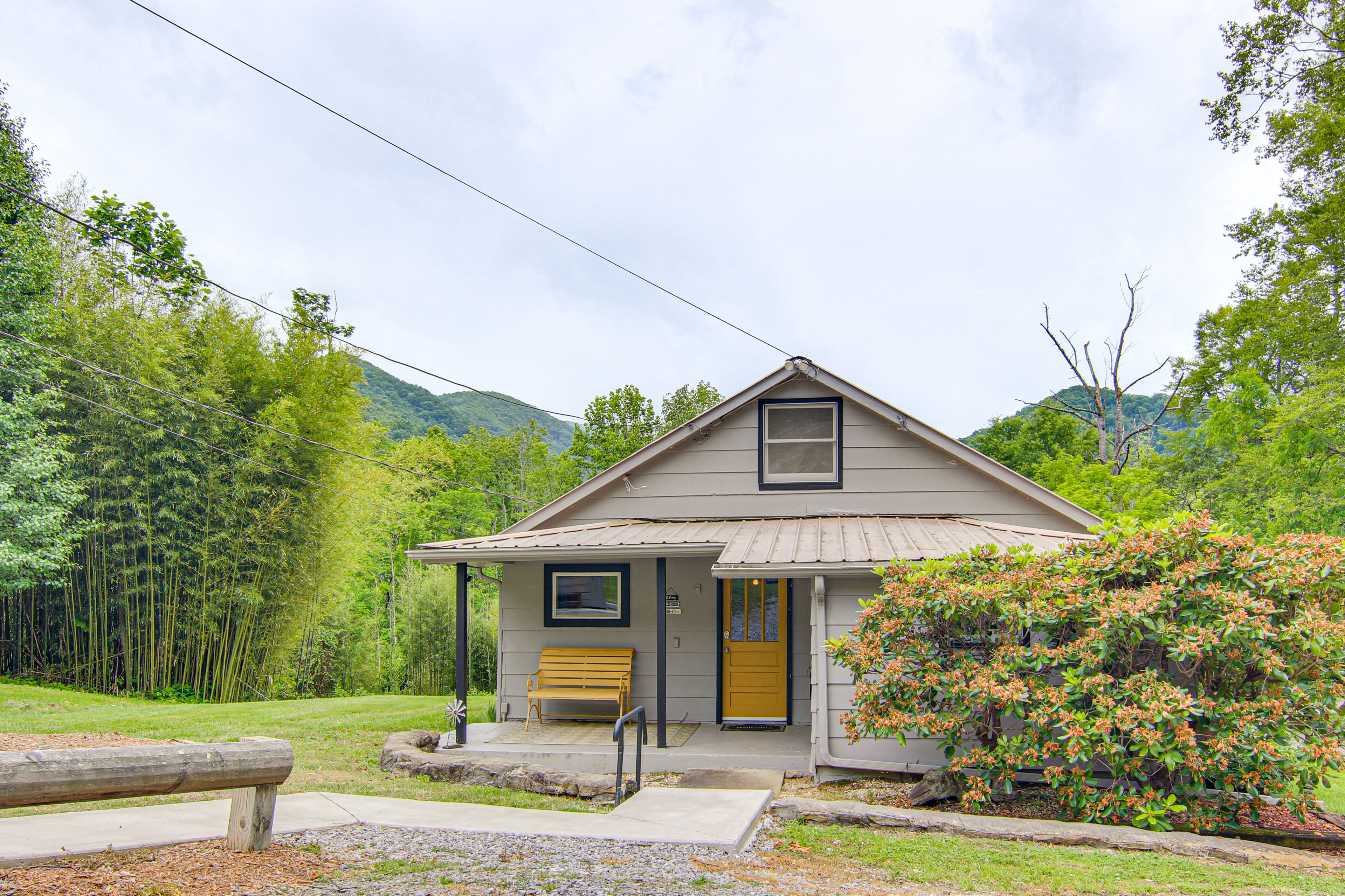 Home Exterior | Parking | Driveway (4 Vehicles)
