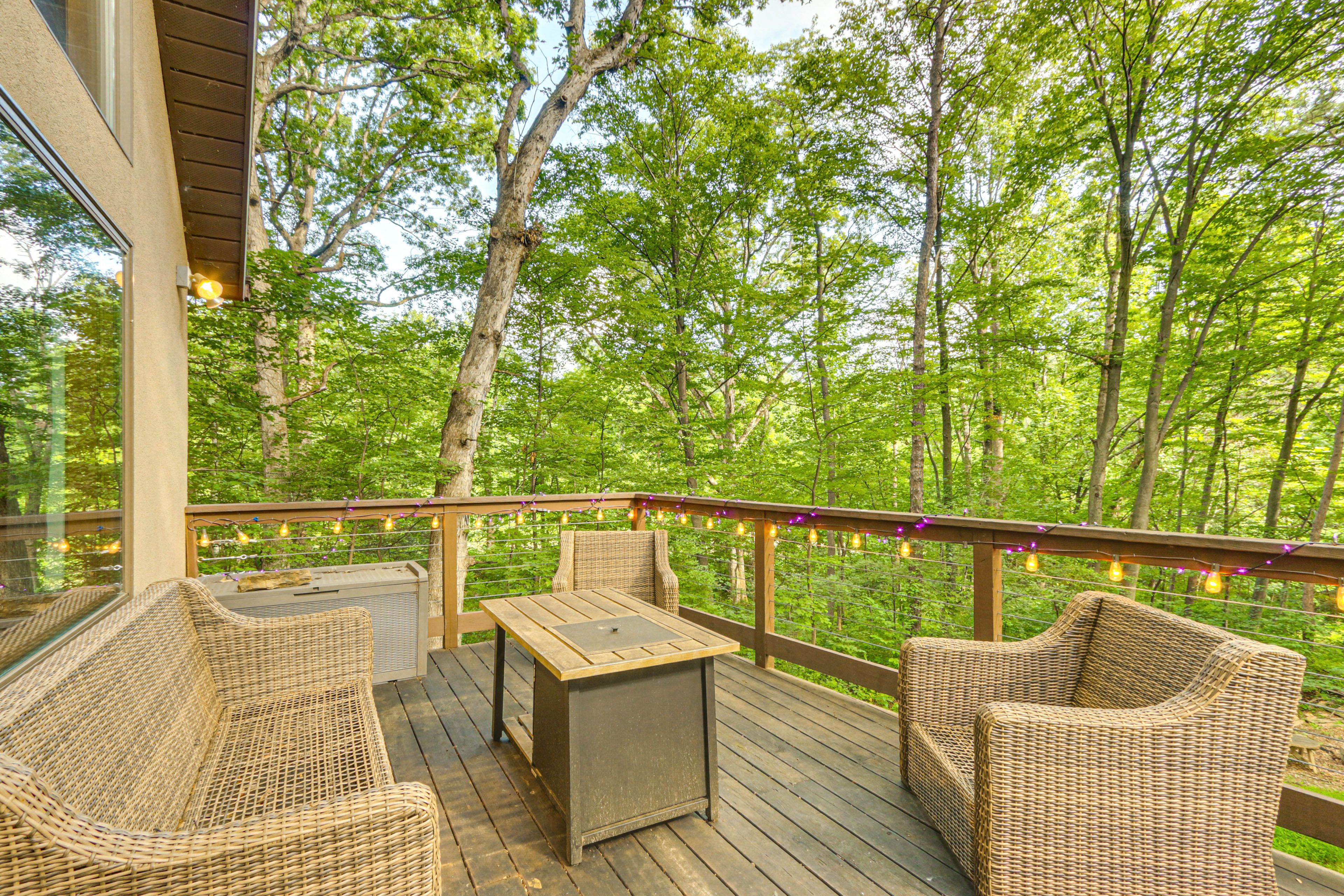 Fairfield Vacation Rental | 3BR | 2BA | 1,438 Sq Ft | Stairs Required