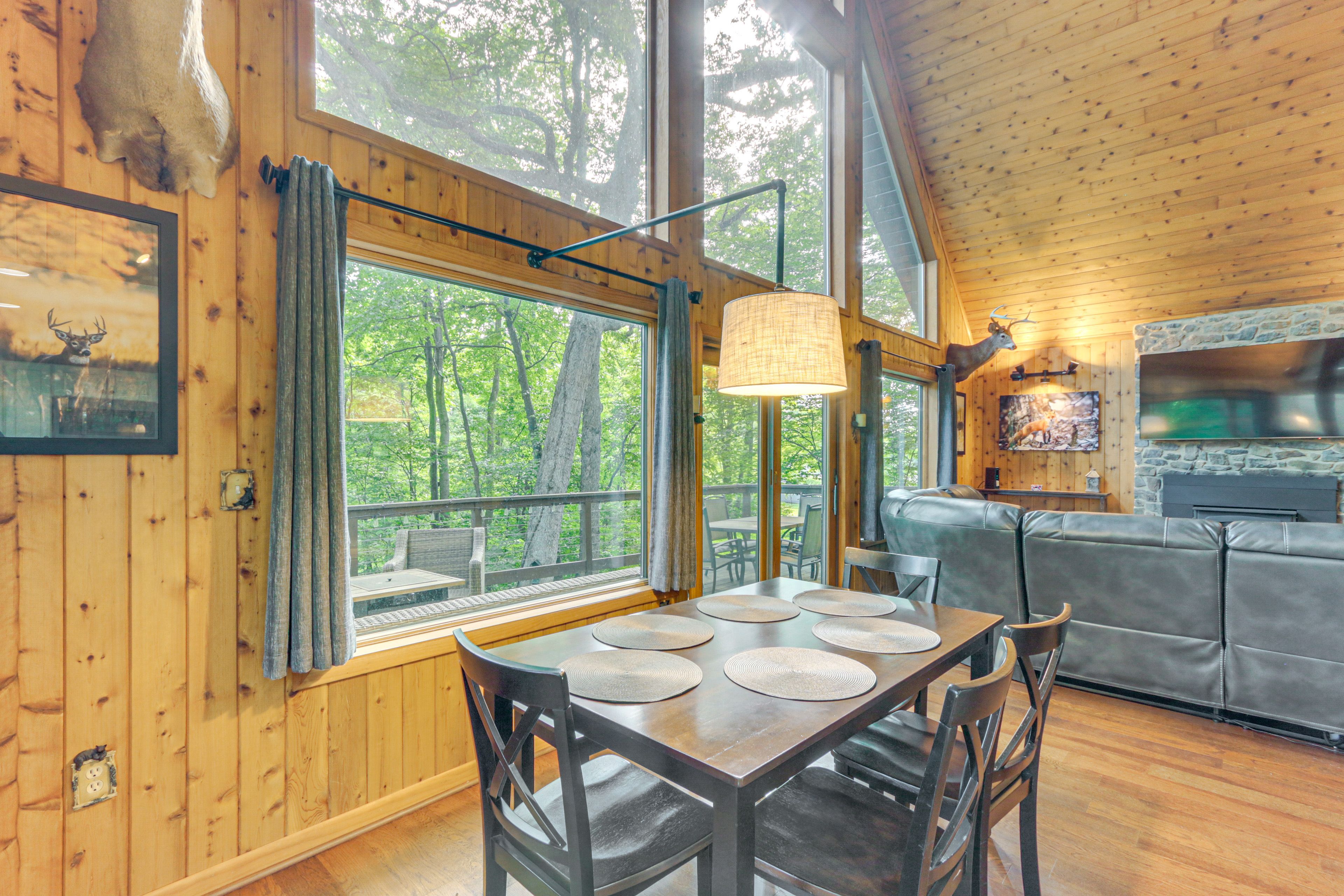 Dining Area | 1st Floor