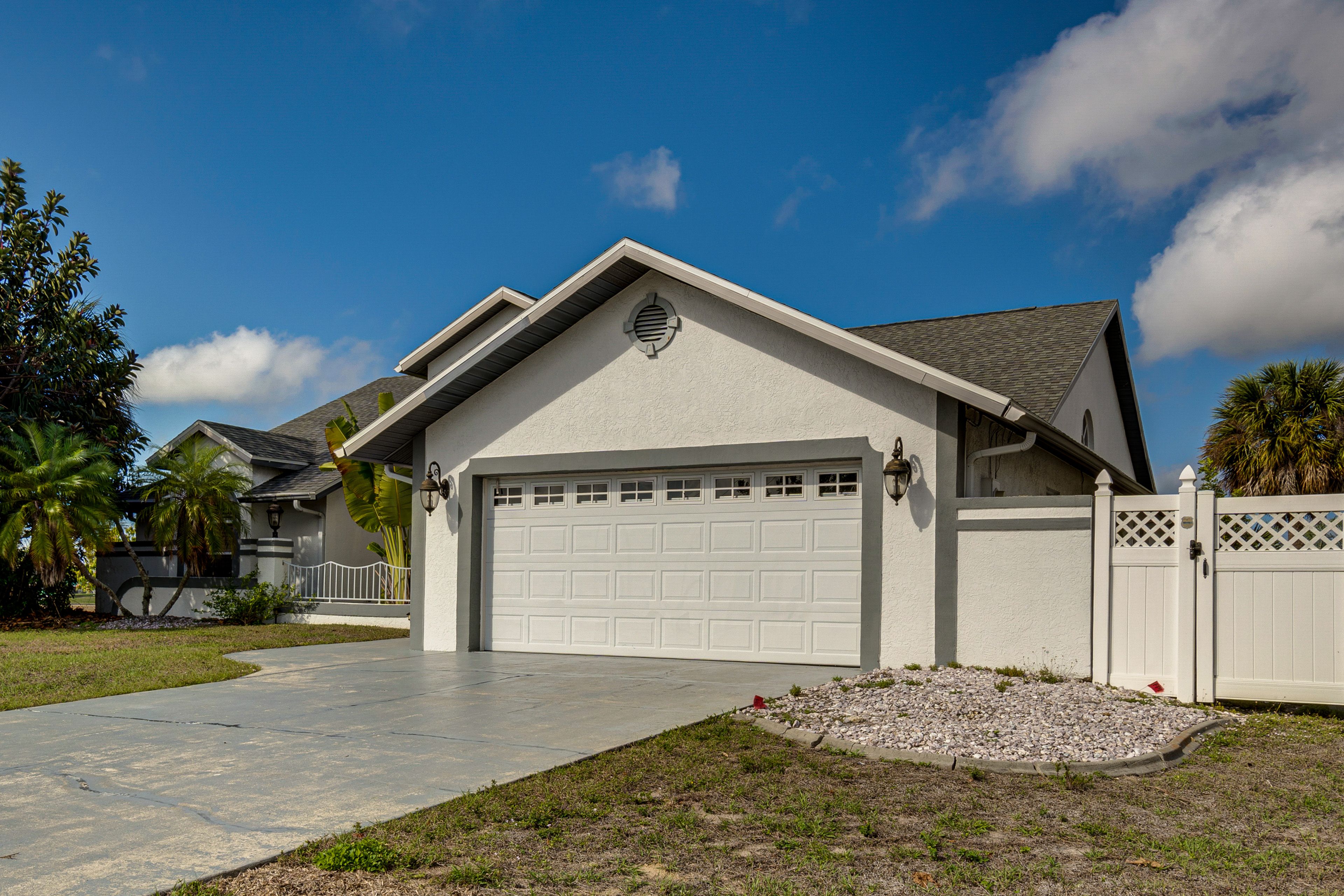 Parking | Driveway (2 Vehicles)