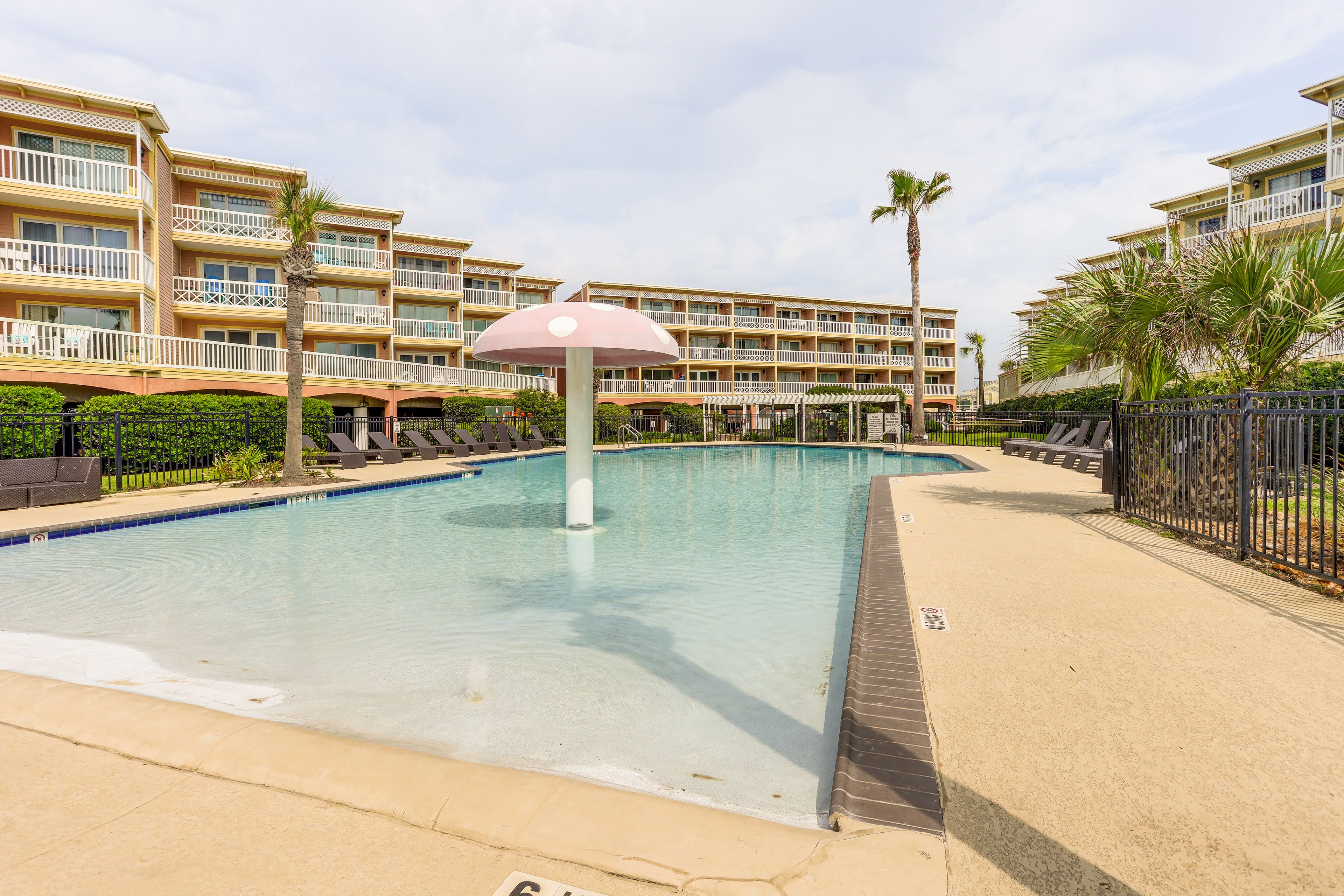 Victorian Condominium | Community Amenities | 2 Outdoor Pools & 2 Hot Tubs