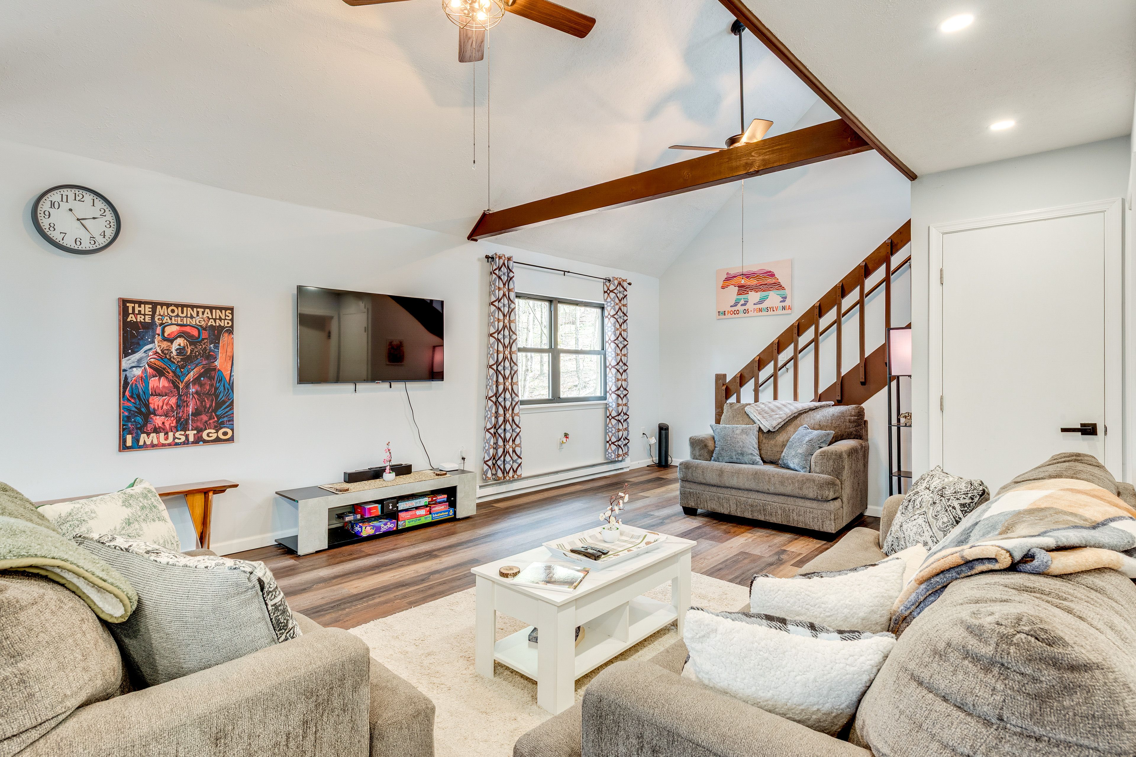Living Room | Board Games | Smart TV | Free WiFi