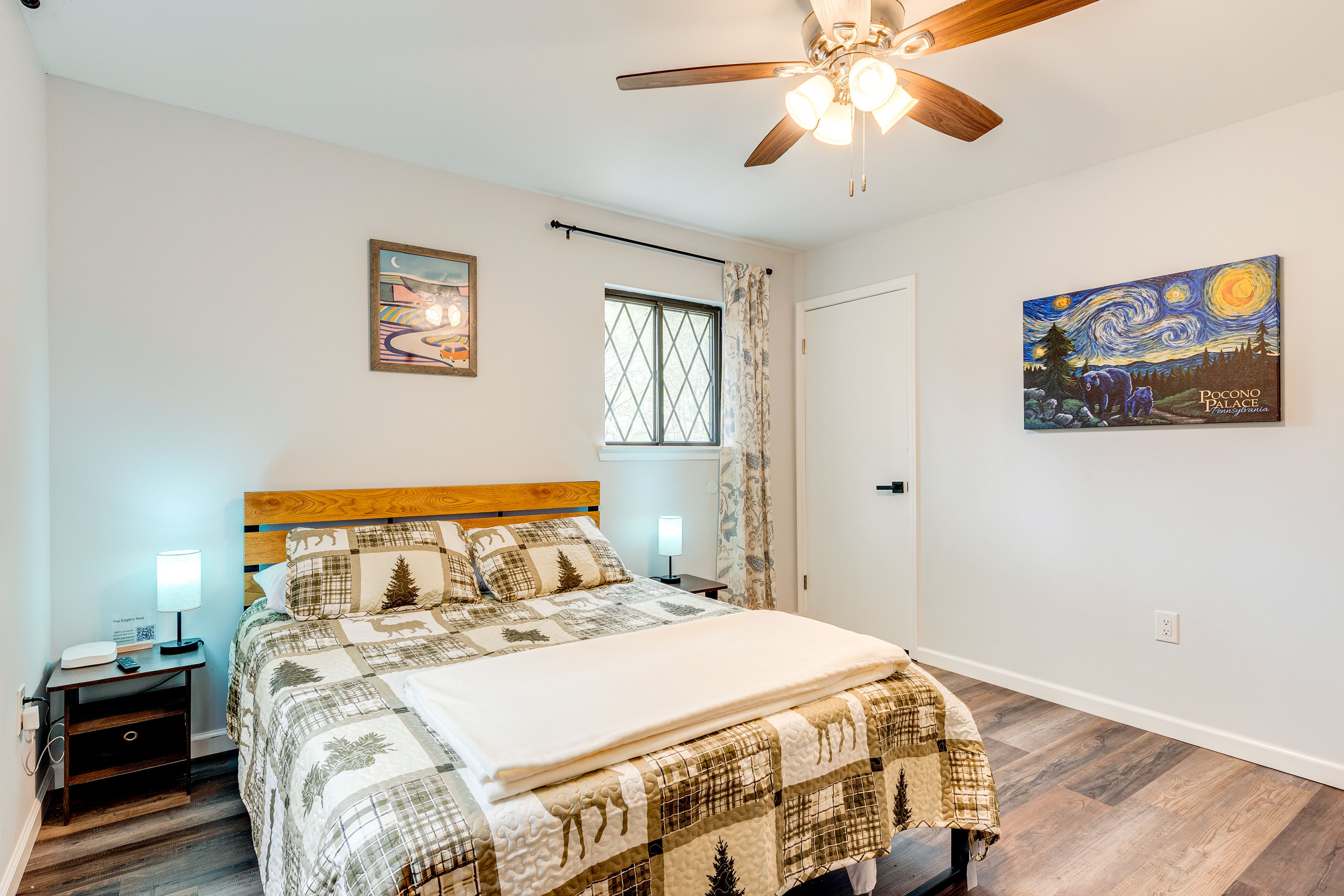 Bedroom 3 | Queen Bed | Smart TV | Upper Level