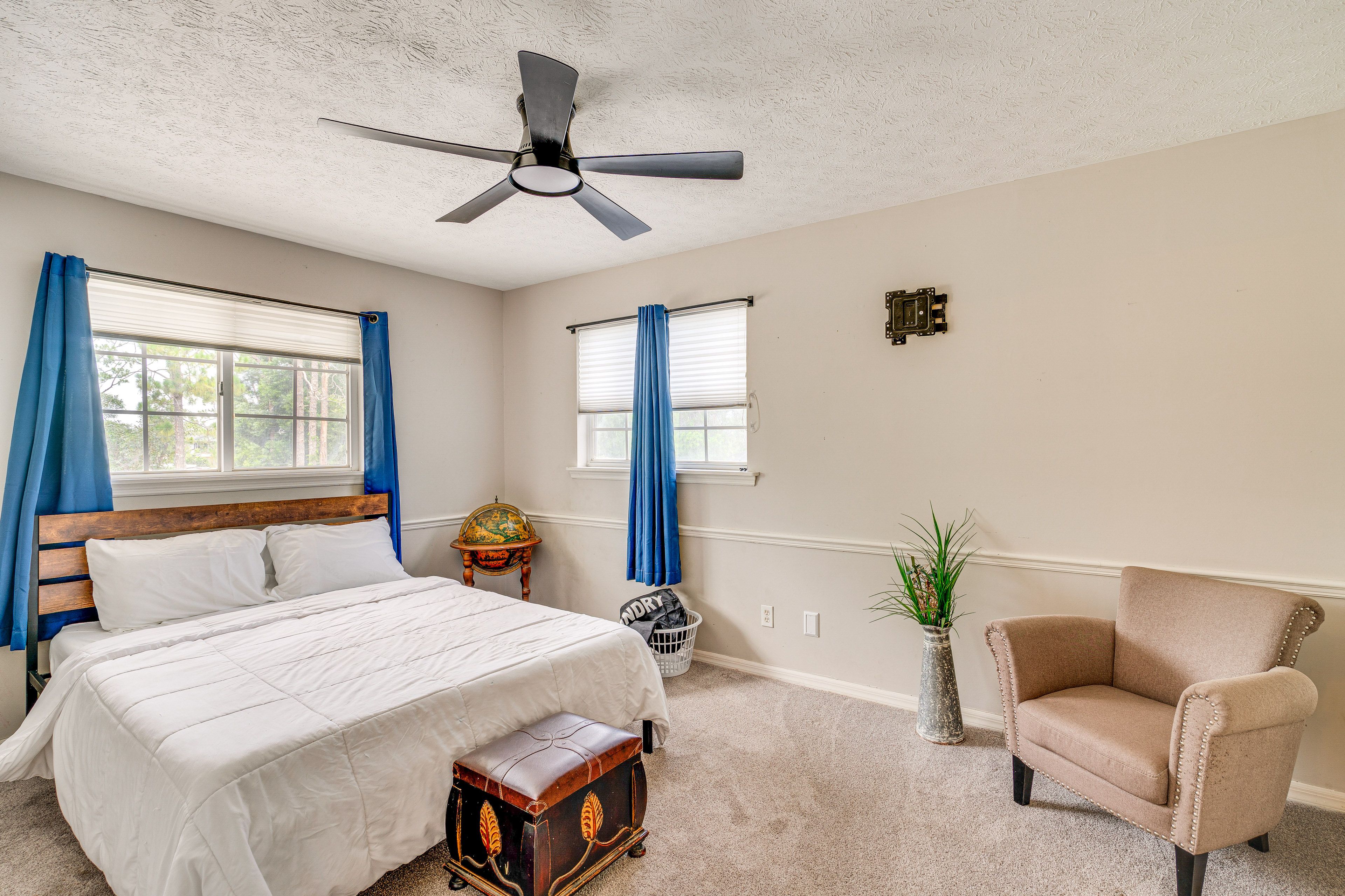 Bedroom 3 | 2nd Floor | Queen Bed