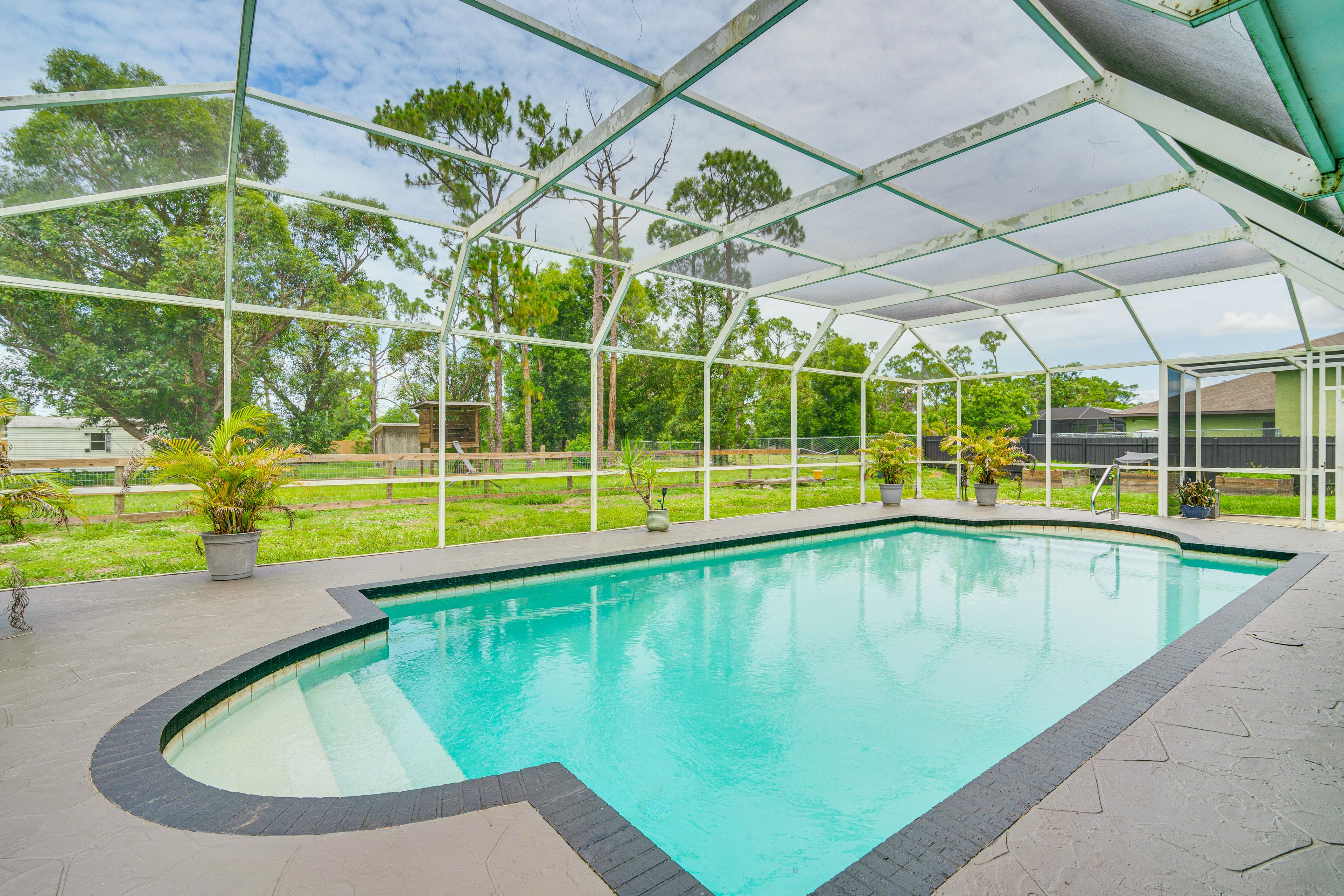 Private Pool (Not Heated)
