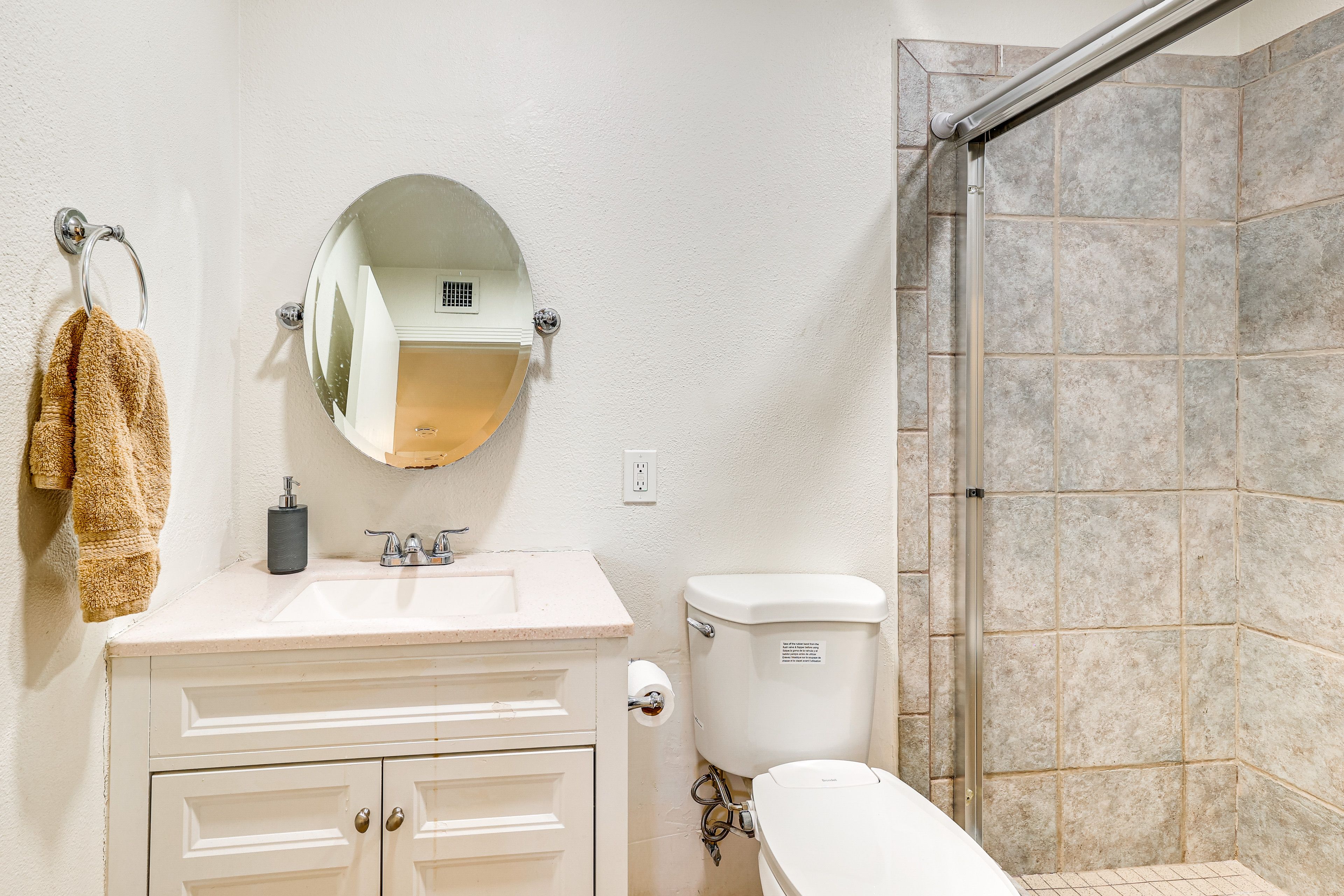 Full Bathroom