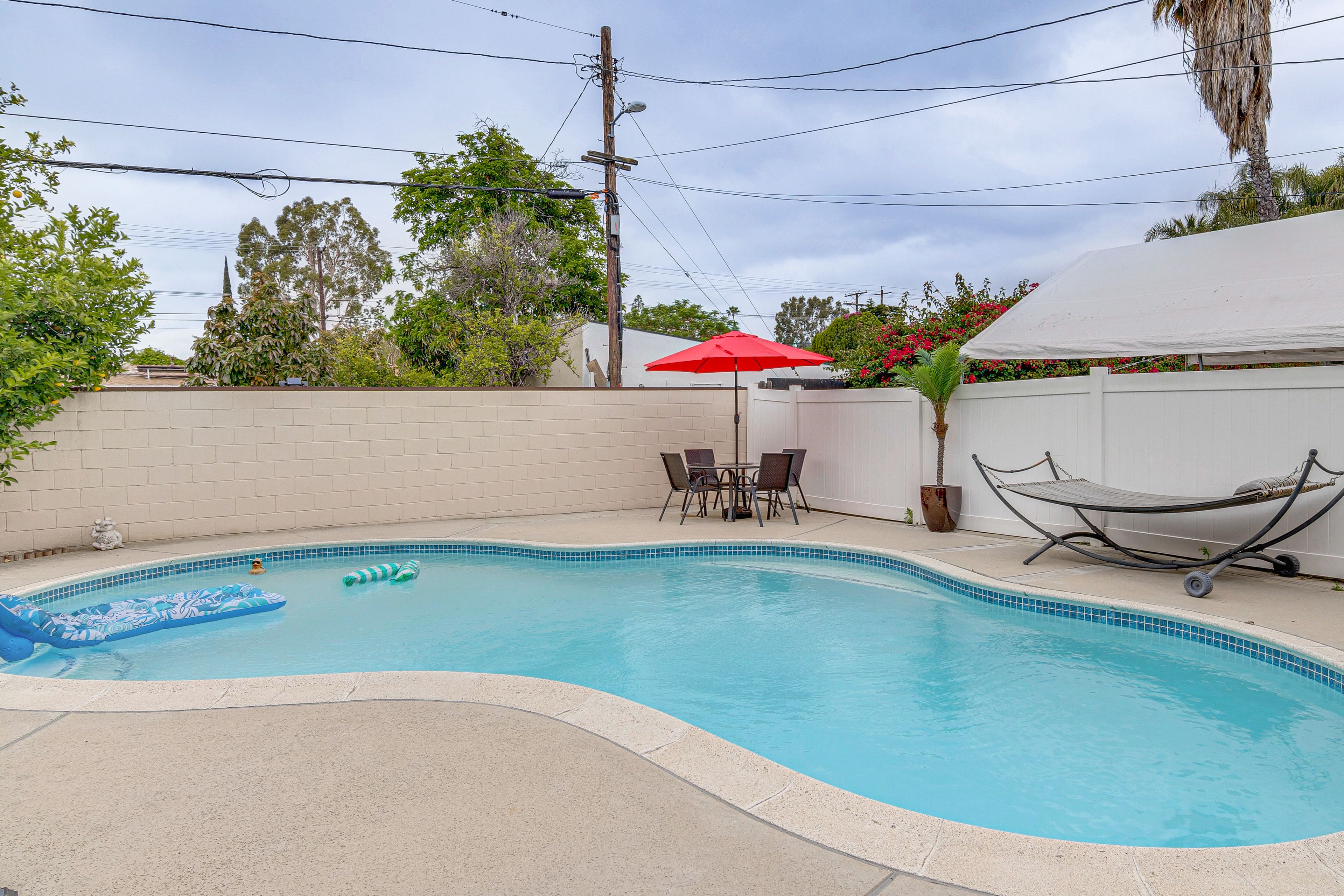 Private Pool | Outdoor Kitchen w/ Grill Table | 24 Mi to Downtown Los Angeles