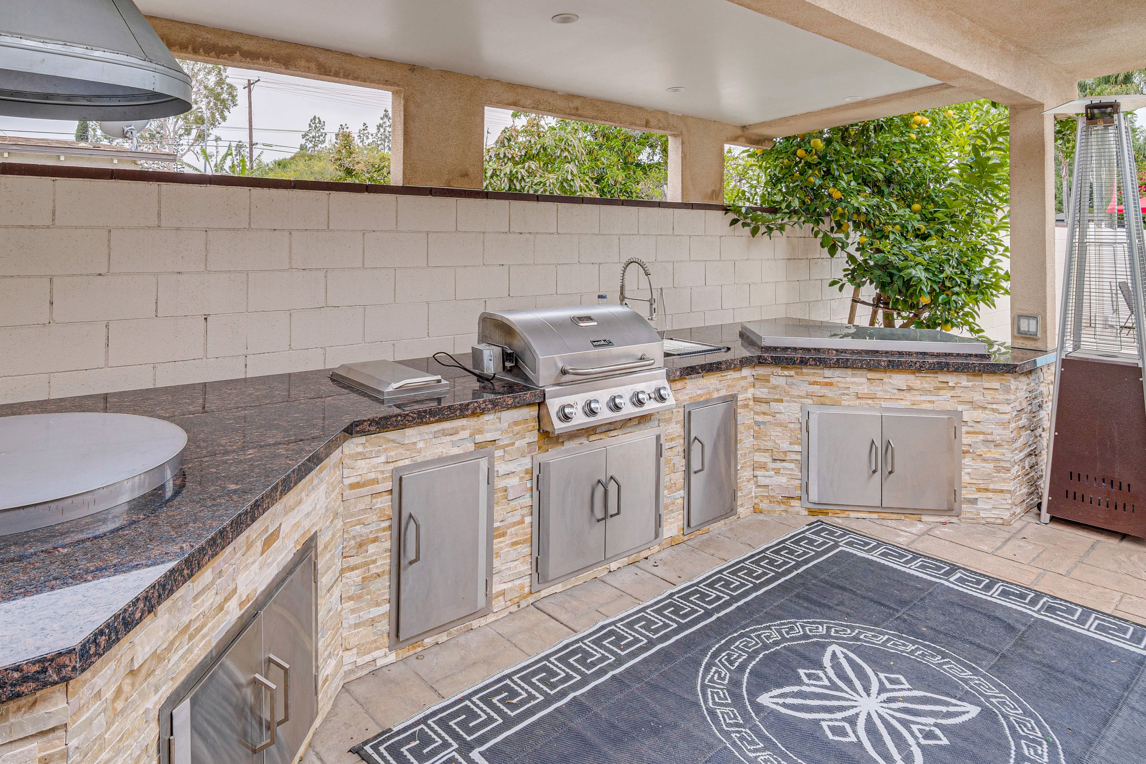 Outdoor Kitchen | Charcoal Grill Table | Gas Grill