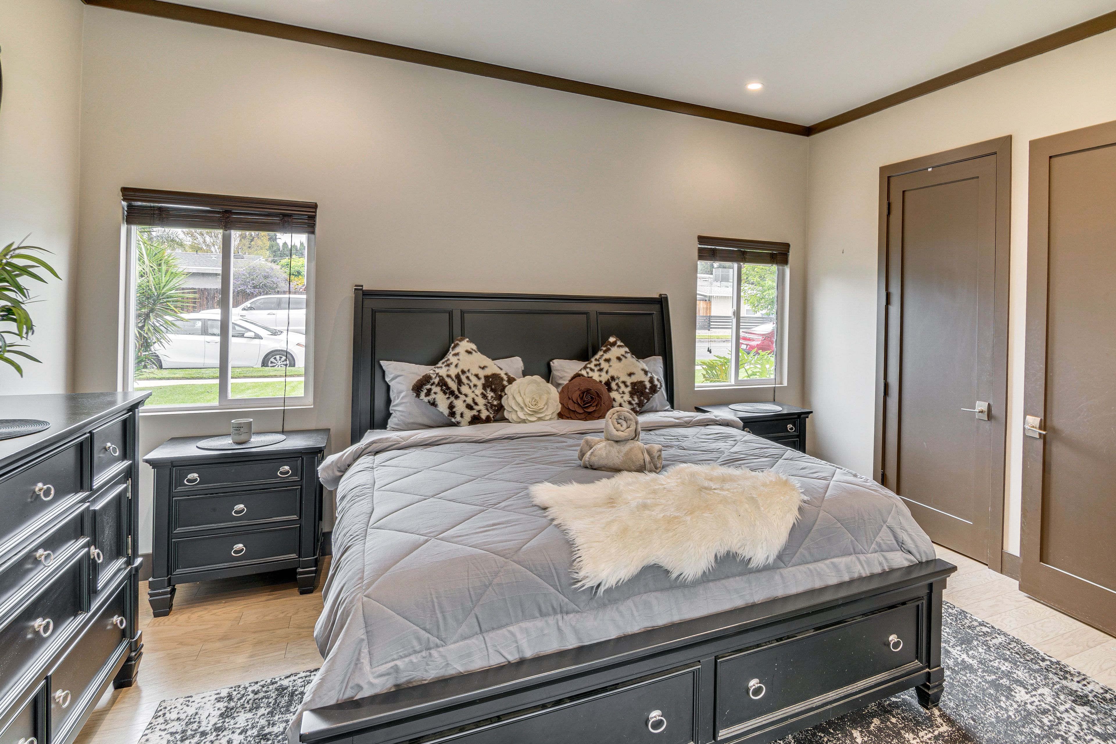 Bedroom 1 | King Bed | Sauna w/ Red Light Therapy | Linens Provided