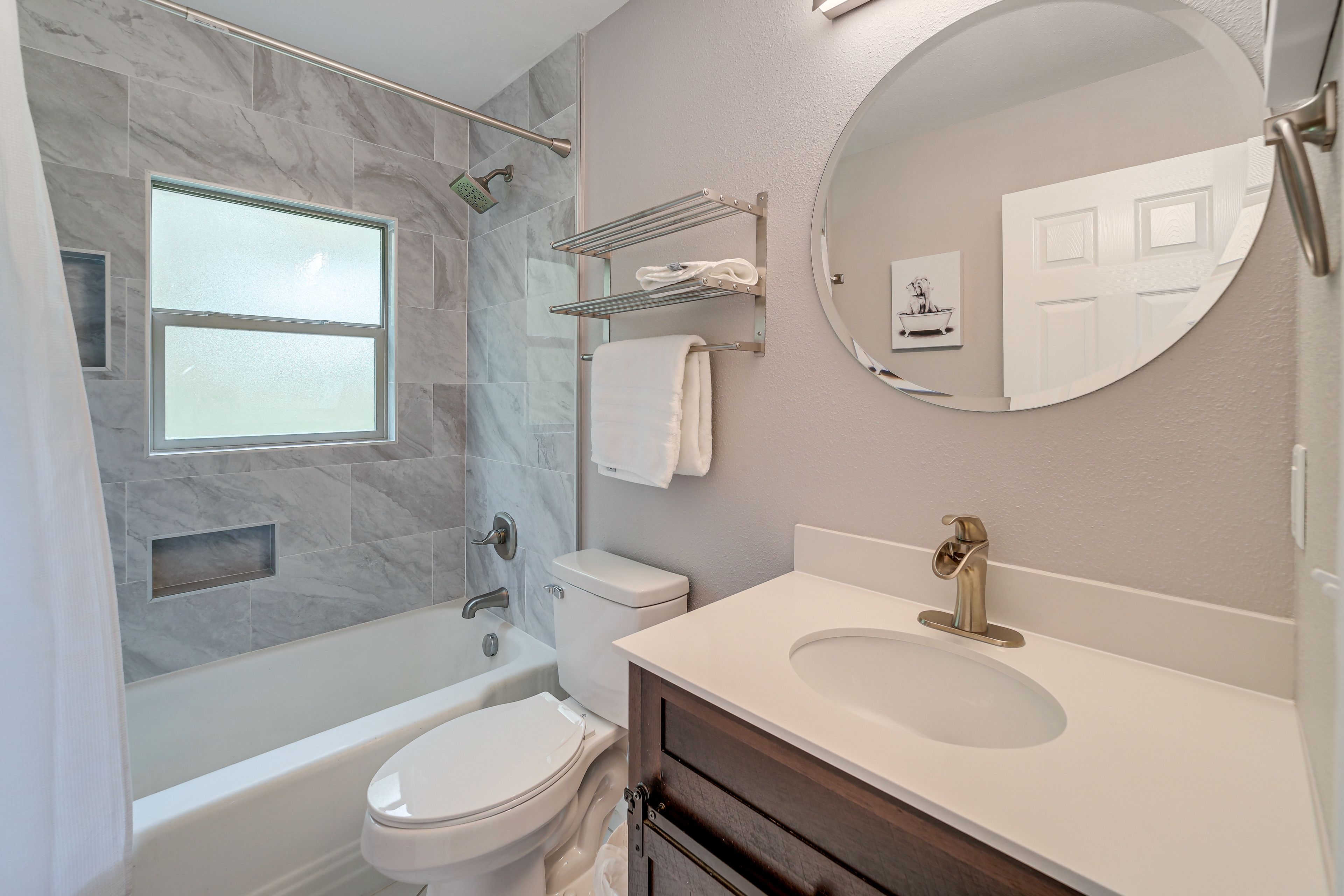 Full Bathroom