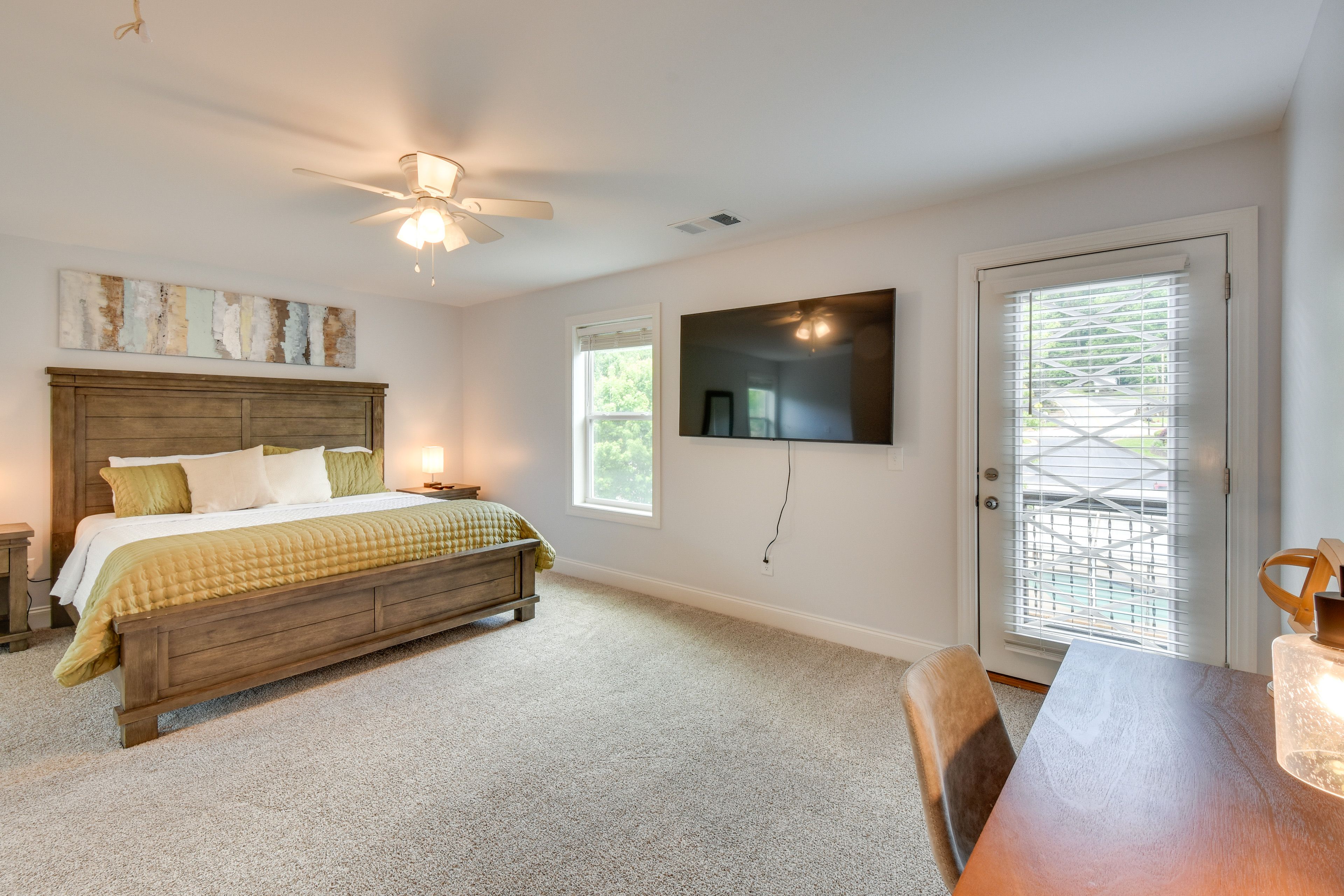 Bedroom | King Bed | Smart TV | Balcony Access | Linens Provided