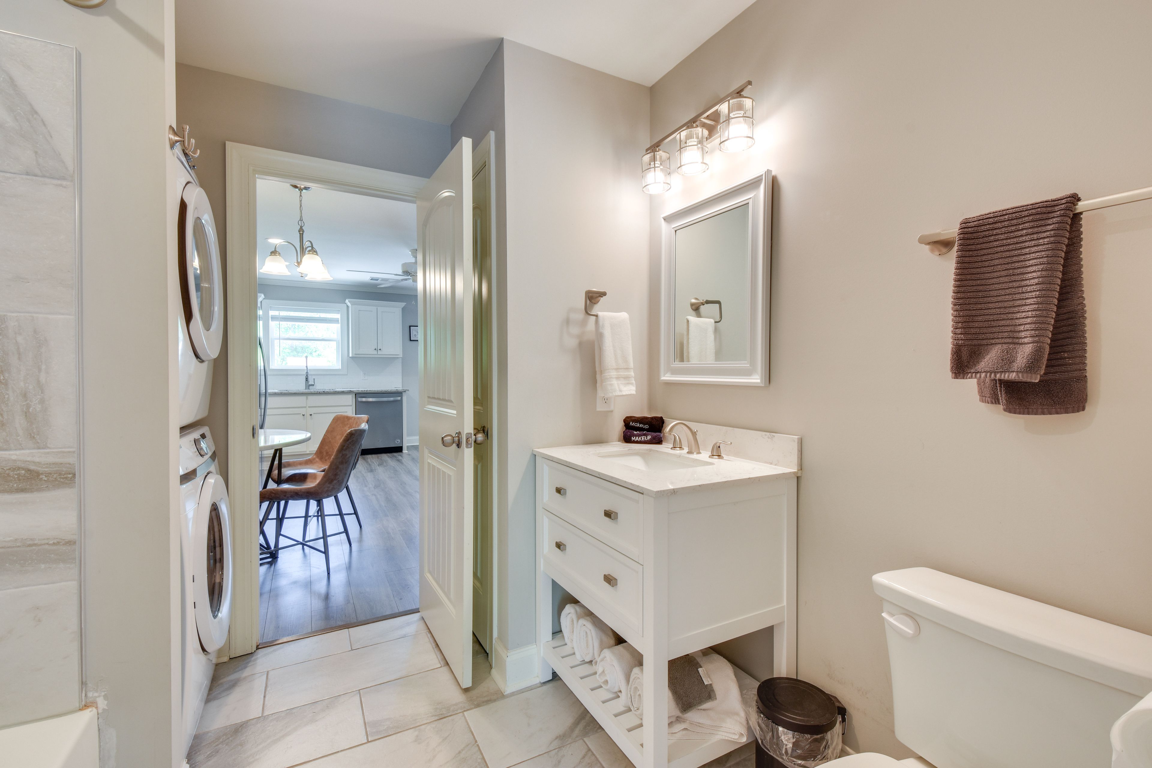 Full Bathroom | Washer & Dryer