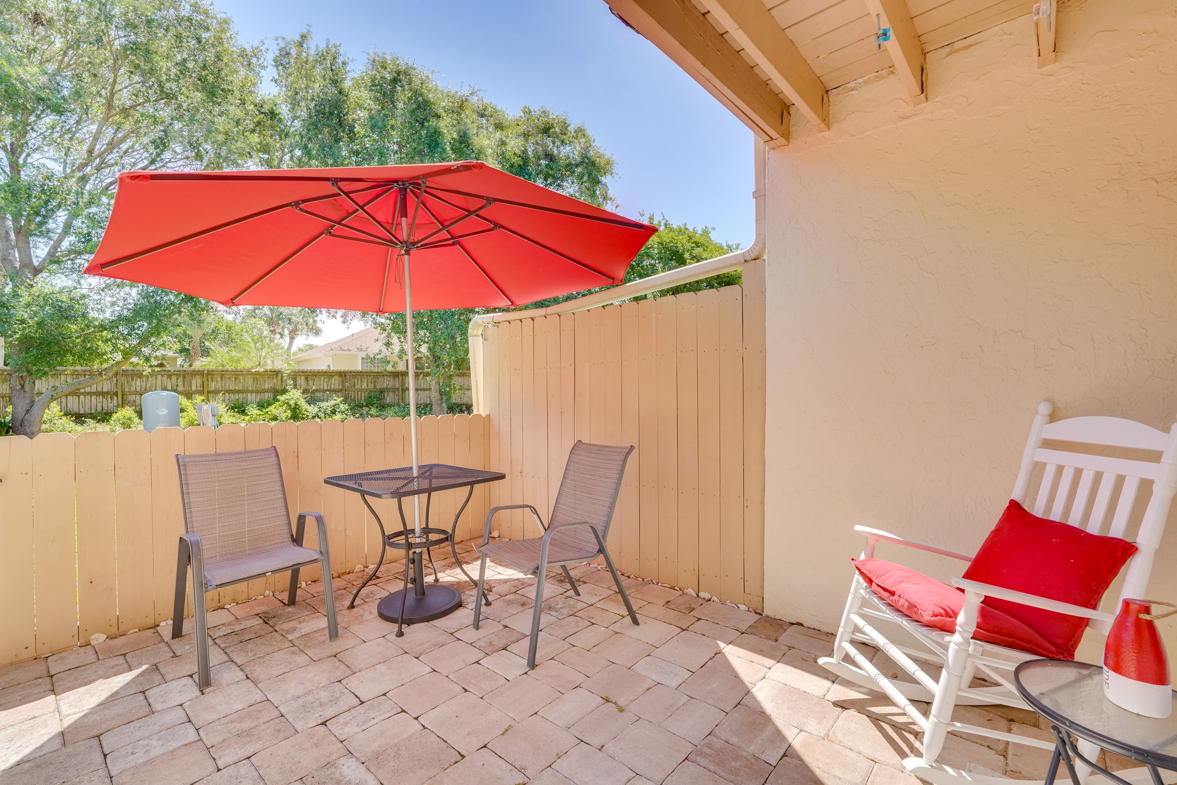 Private Patio | Outdoor Seating