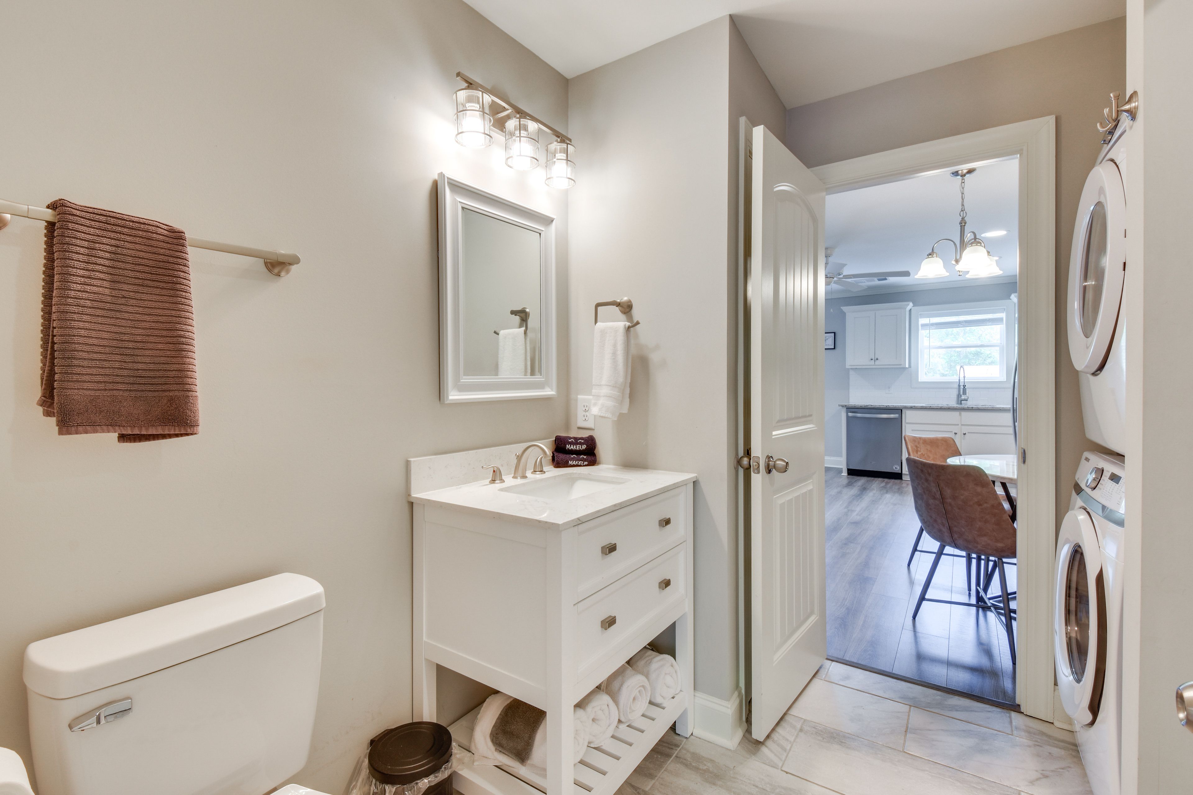 Full Bathroom | Washer & Dryer