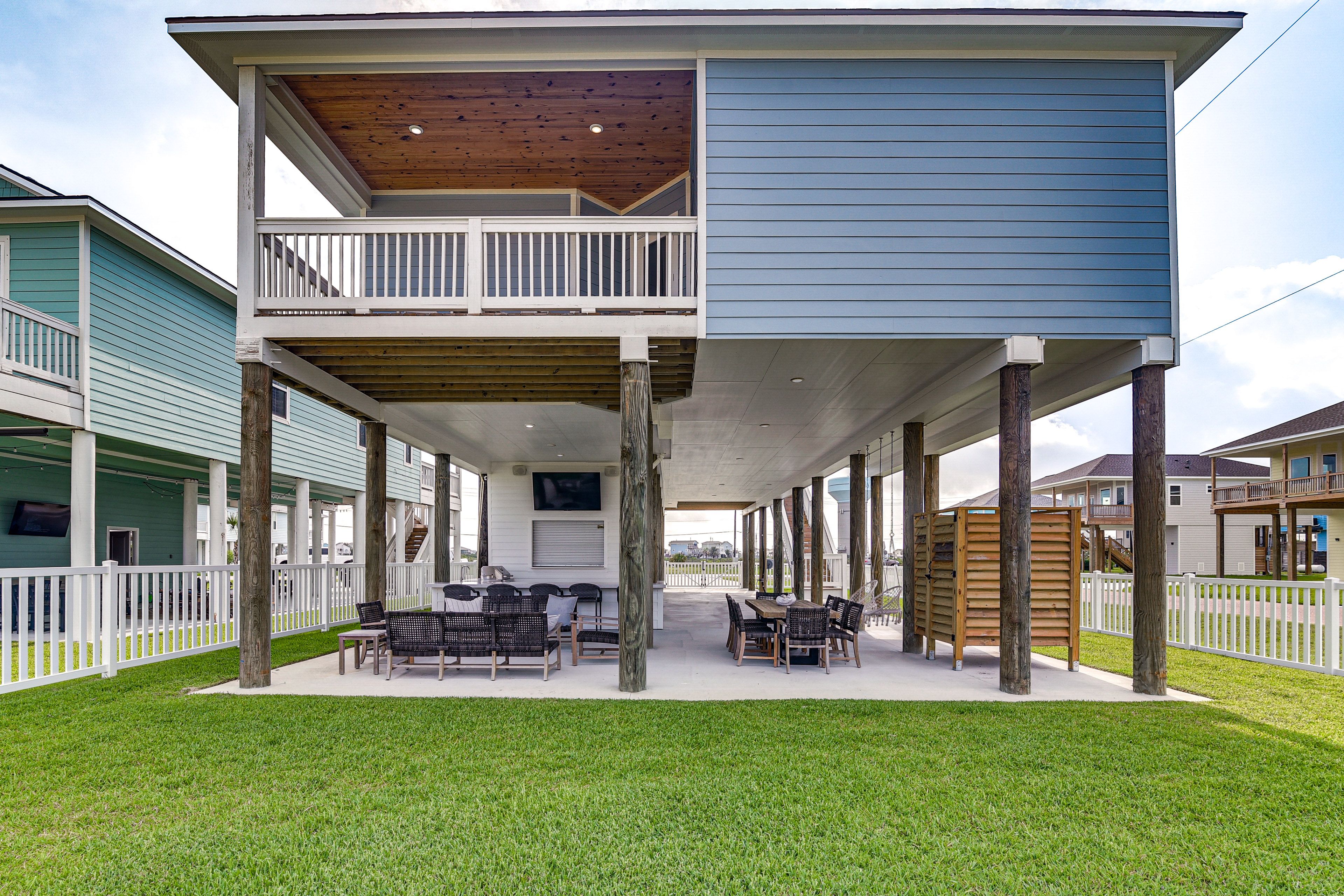 Fenced Yard