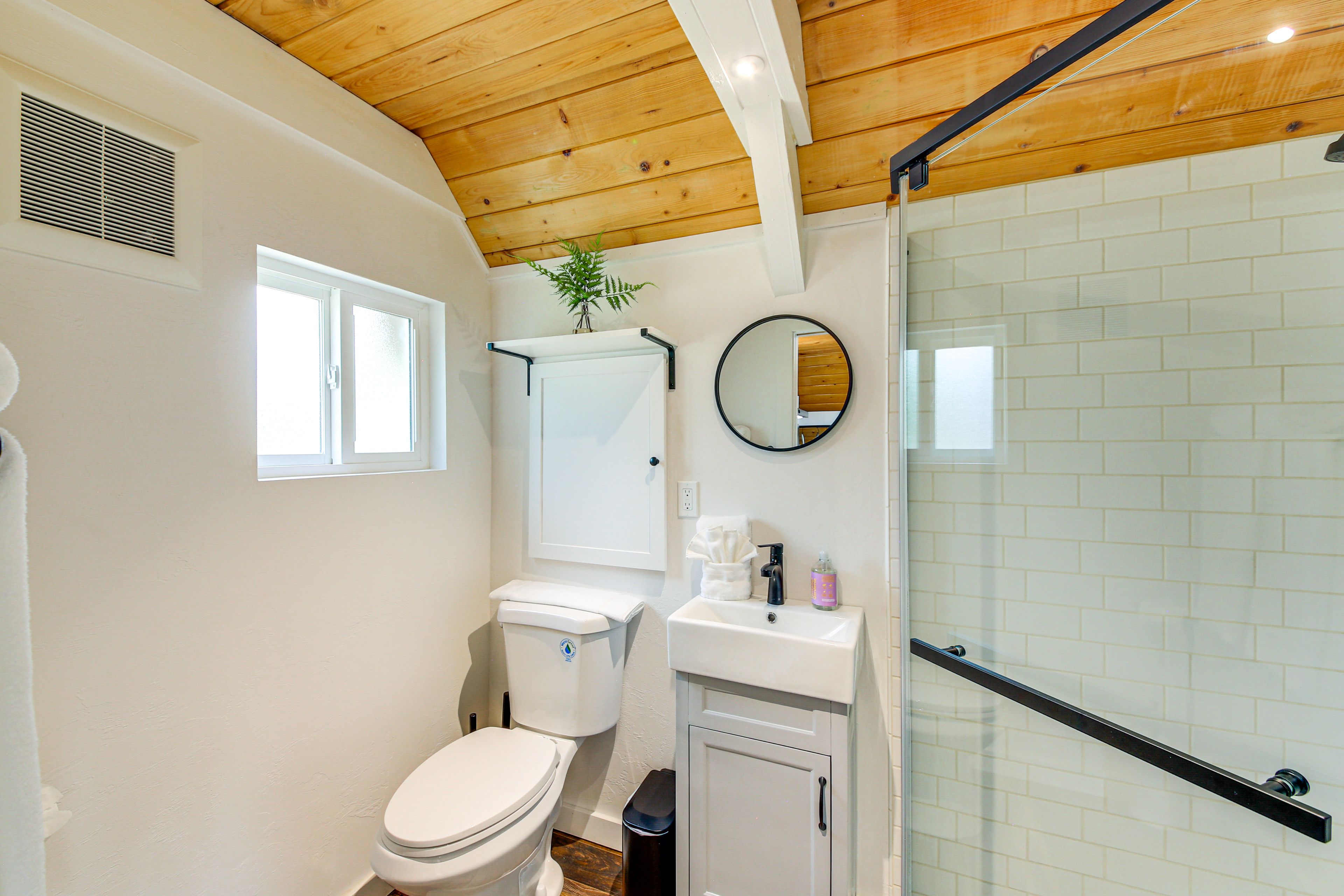 Bathroom | Towels Provided | 1st Floor