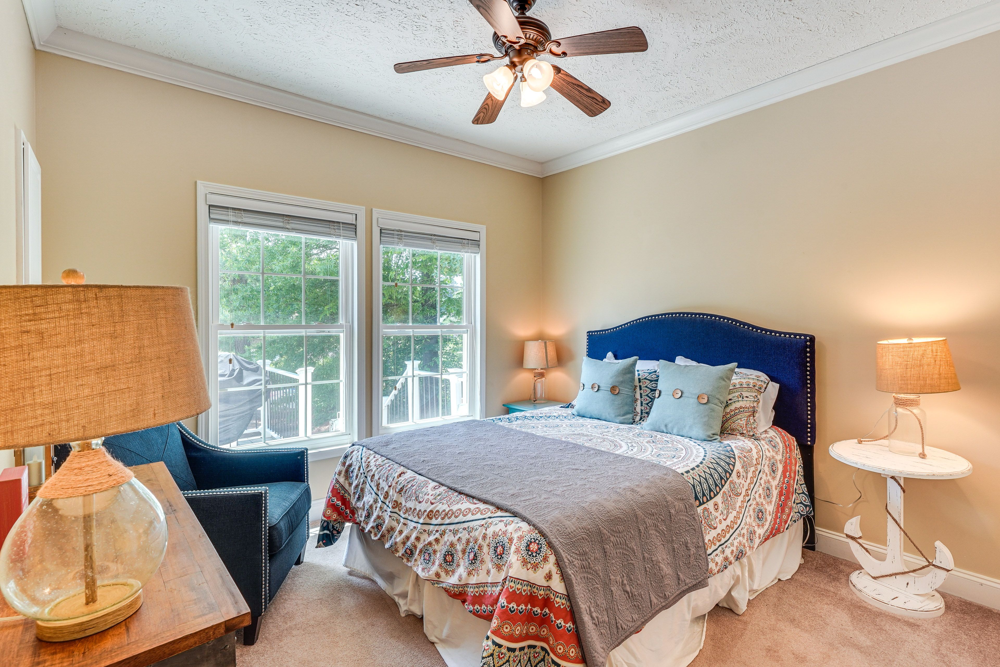 Bedroom 2 | Queen Bed