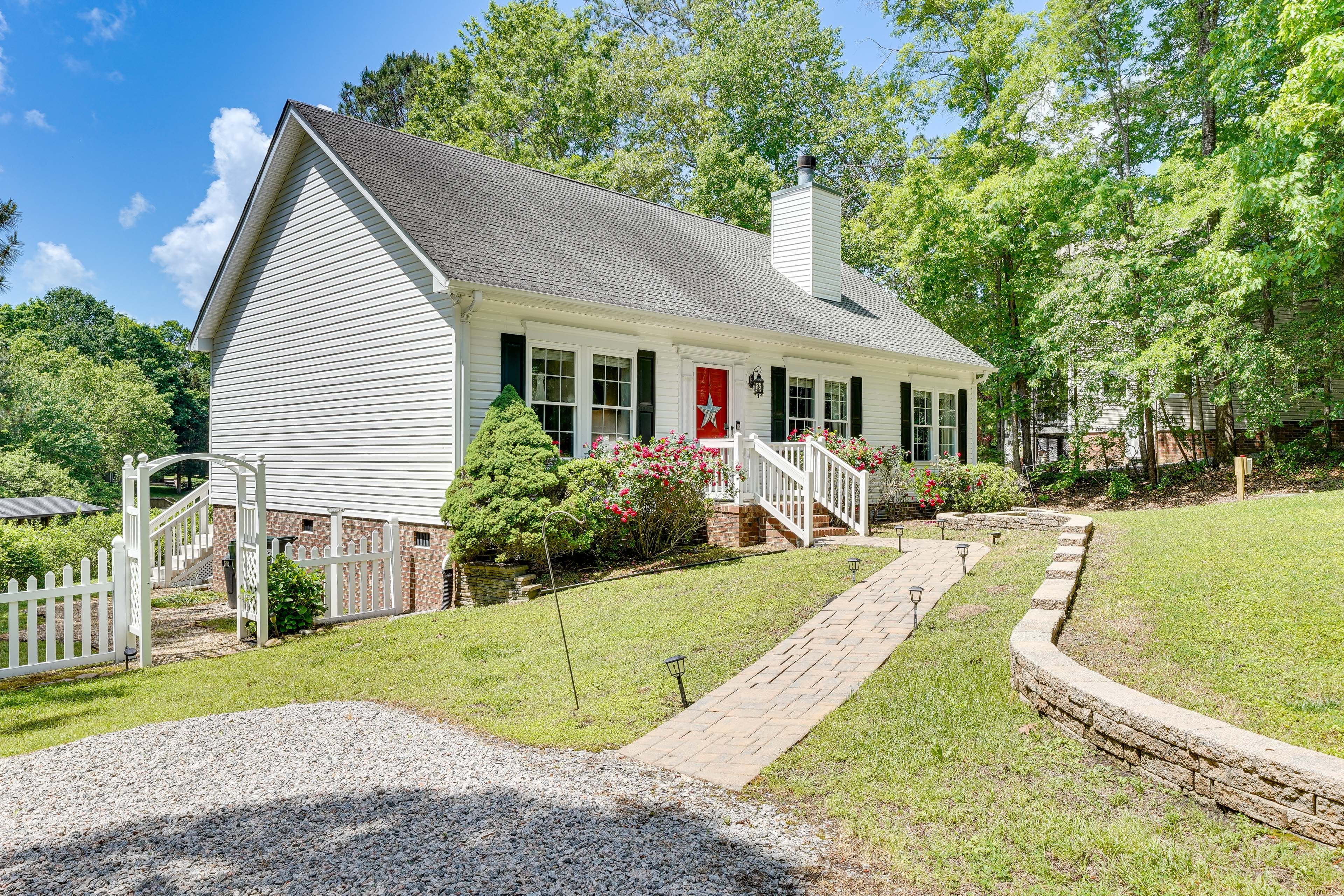 Parking | Driveway (4 Vehicles)