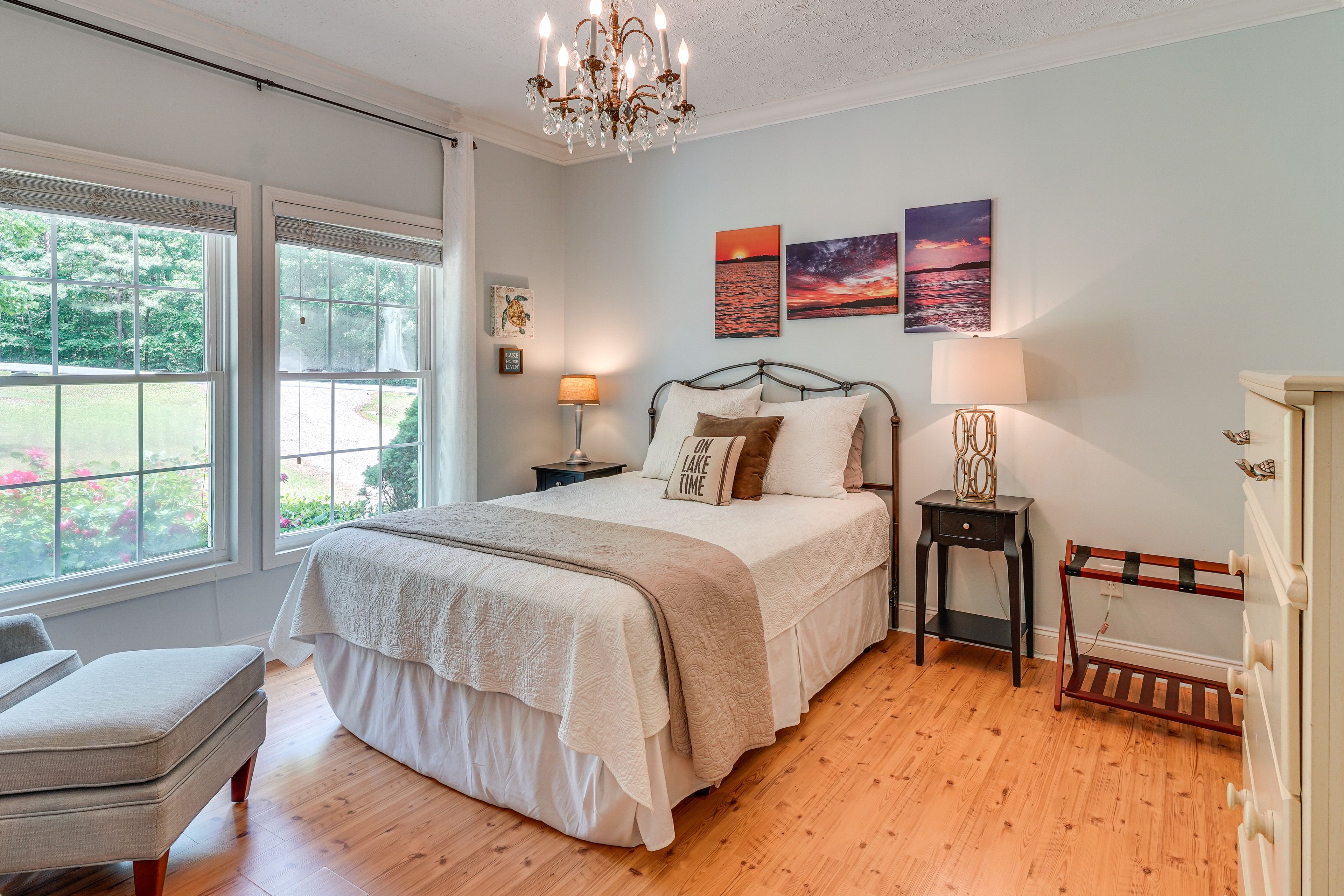 Bedroom 1 | Queen Bed | Linens Provided