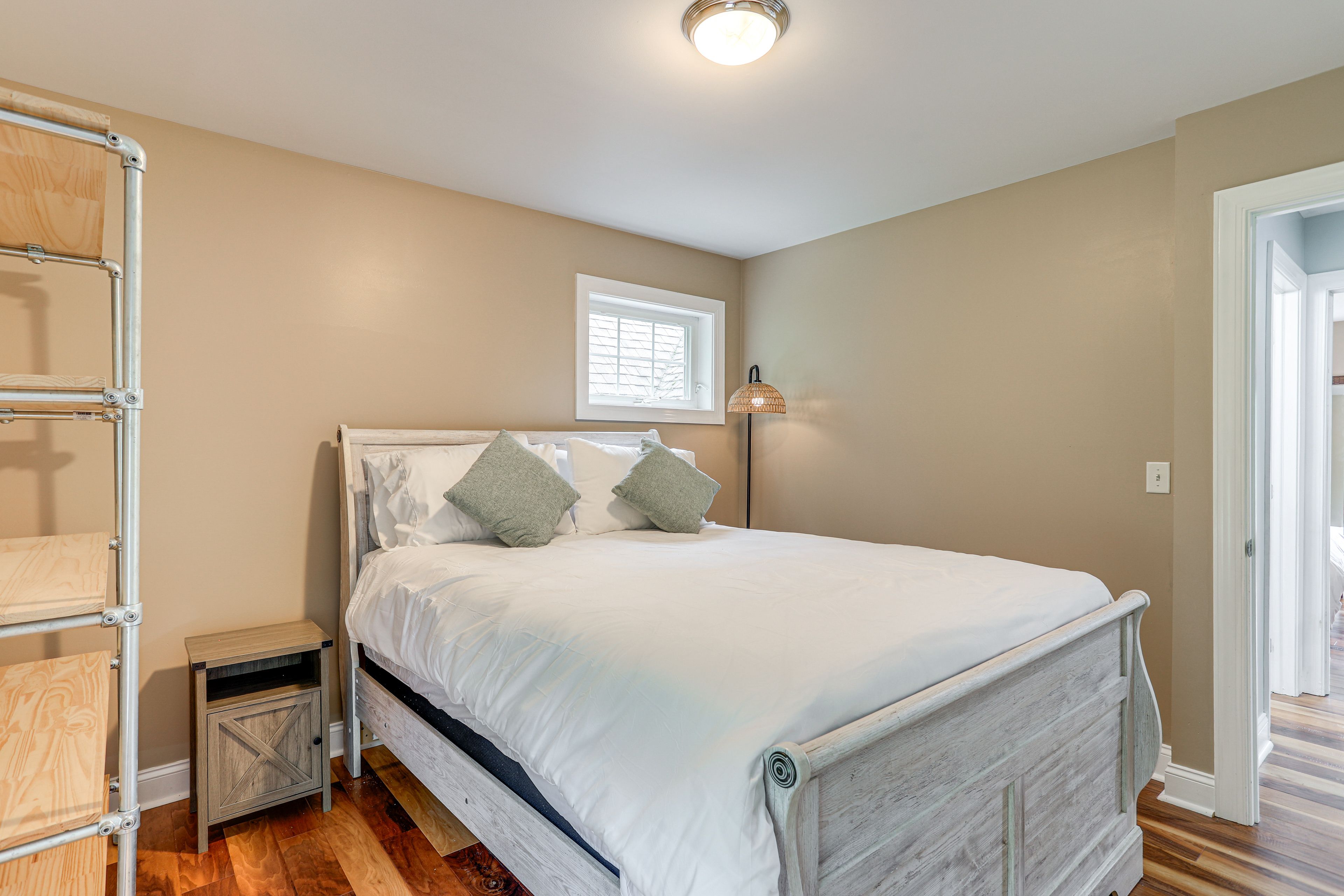 Bedroom 4 | Queen Bed | Upper Level